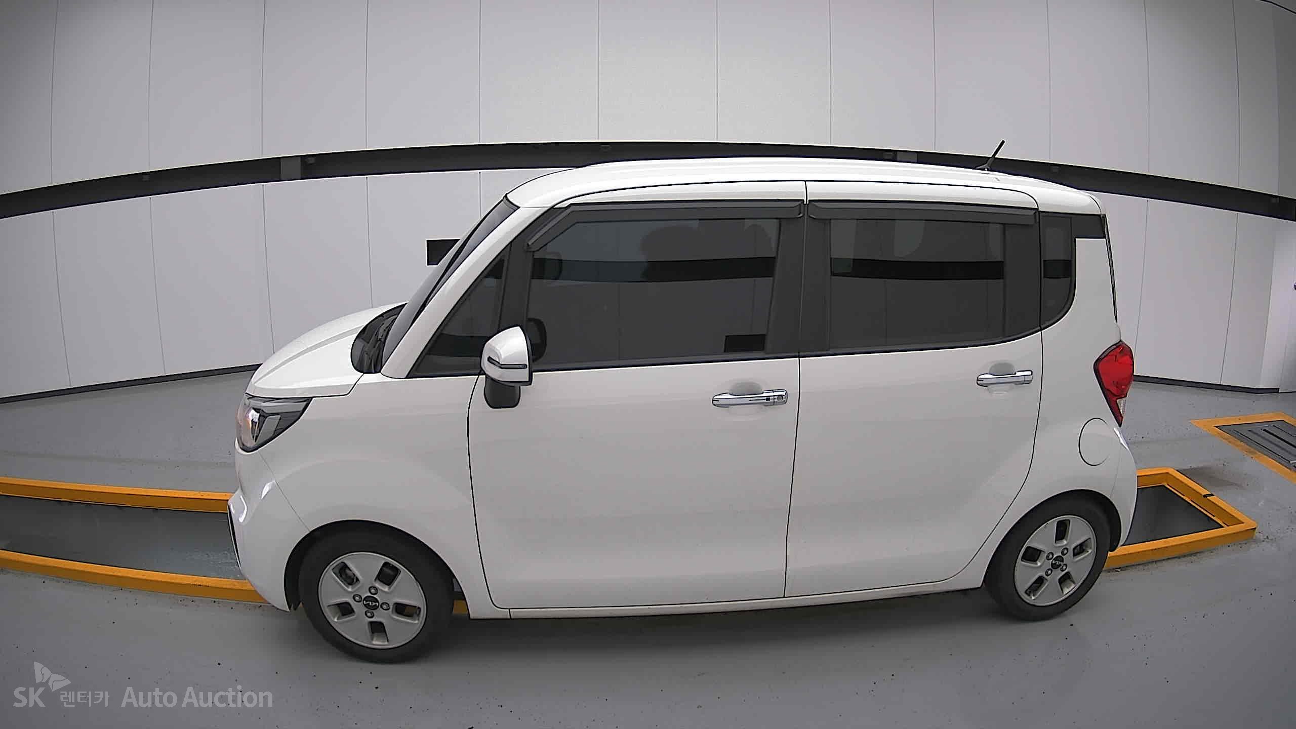 2022 - kia ray