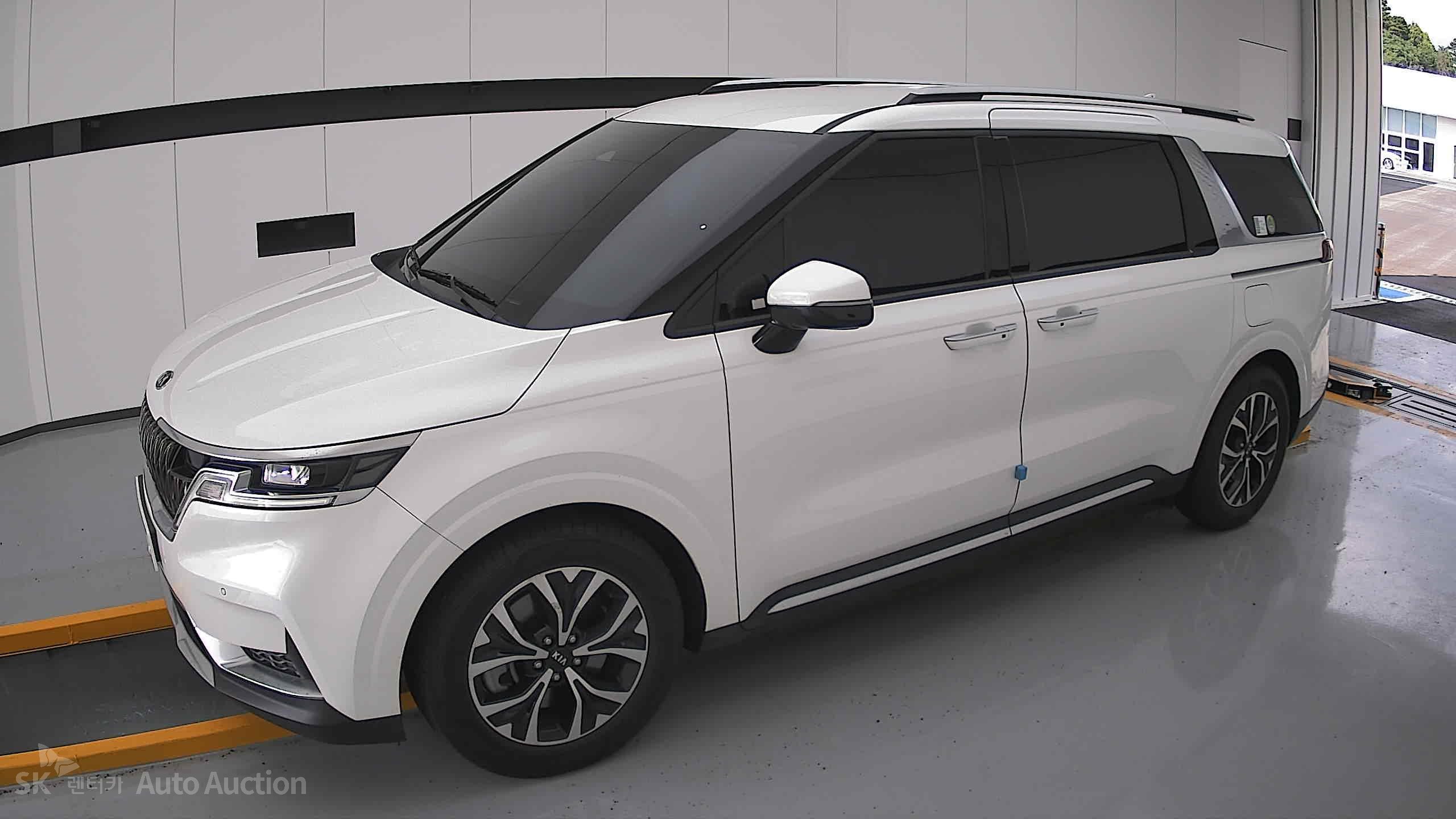 2021 - kia carnival