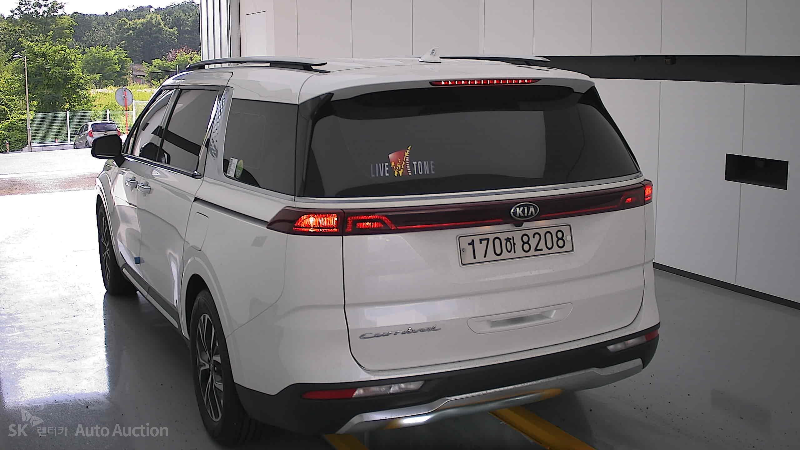 2021 - kia carnival