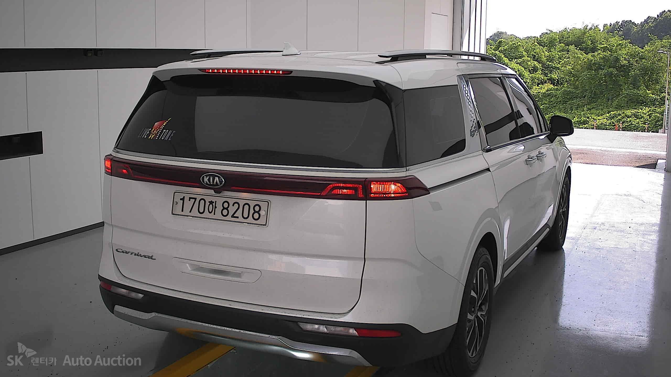 2021 - kia carnival