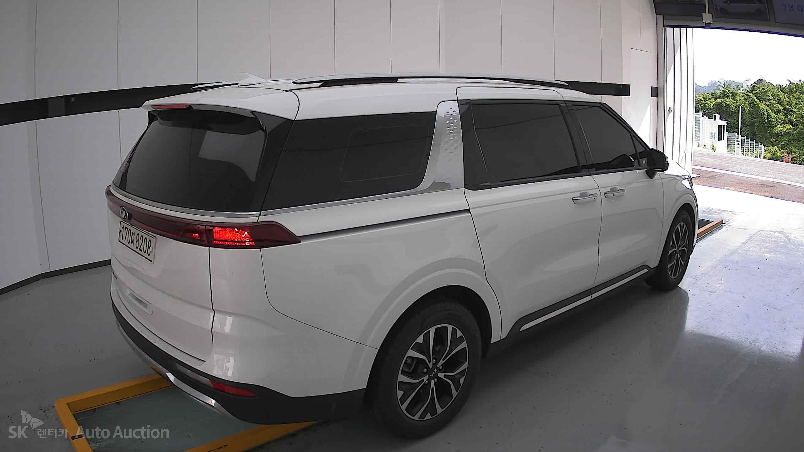2021 - kia carnival