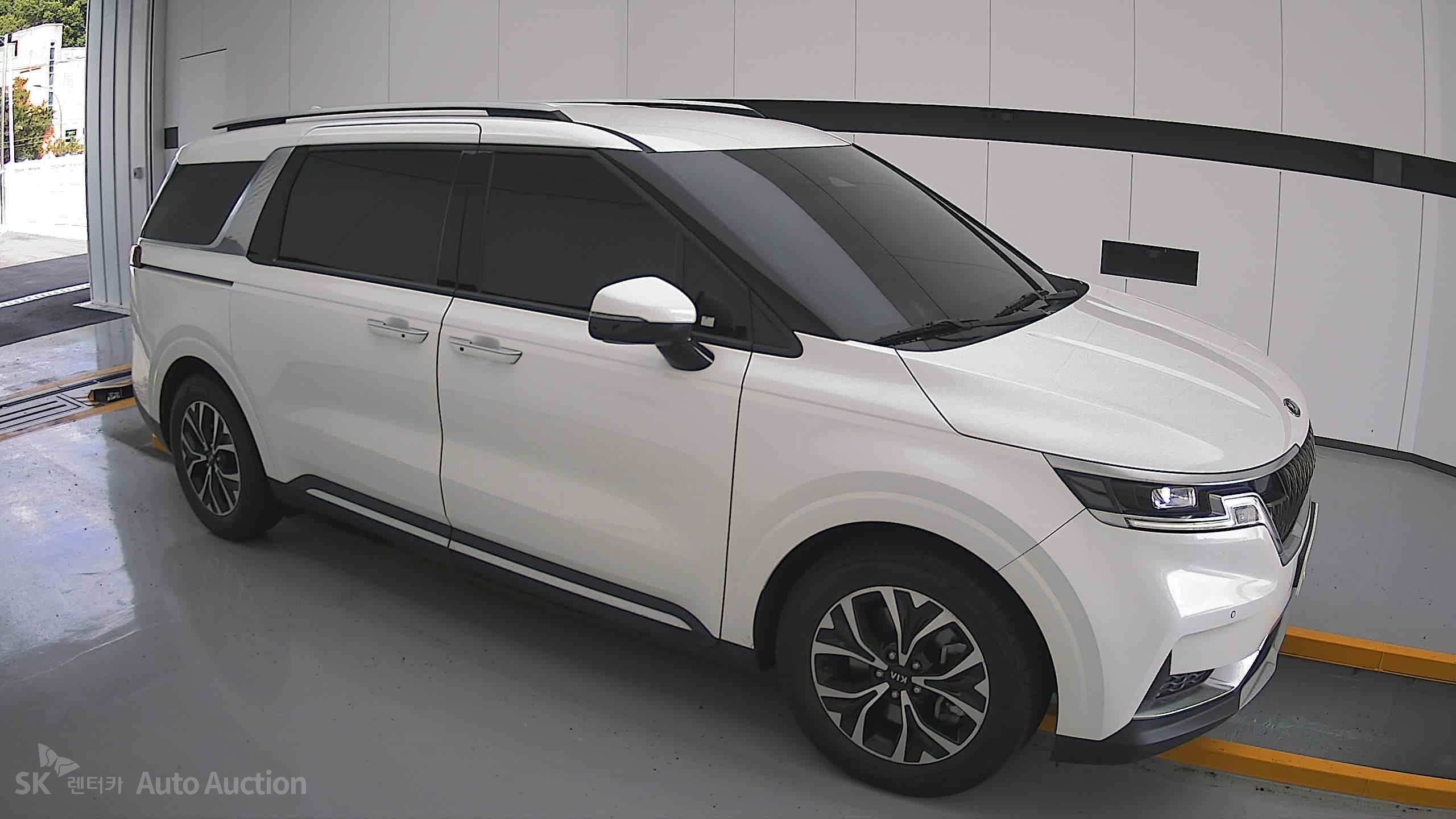2021 - kia carnival