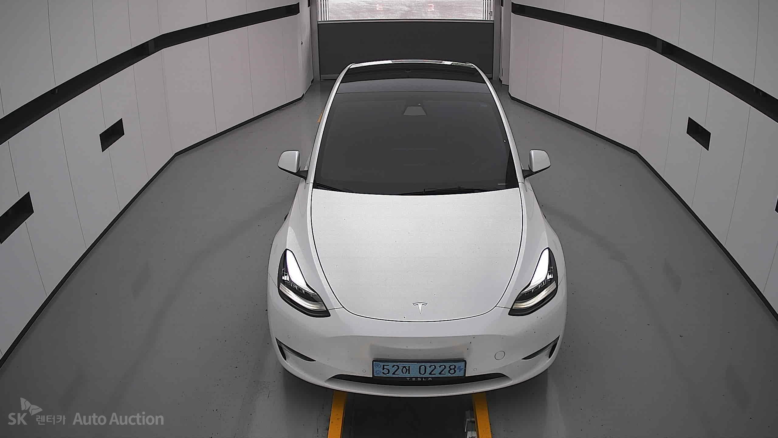 2022 - tesla model y