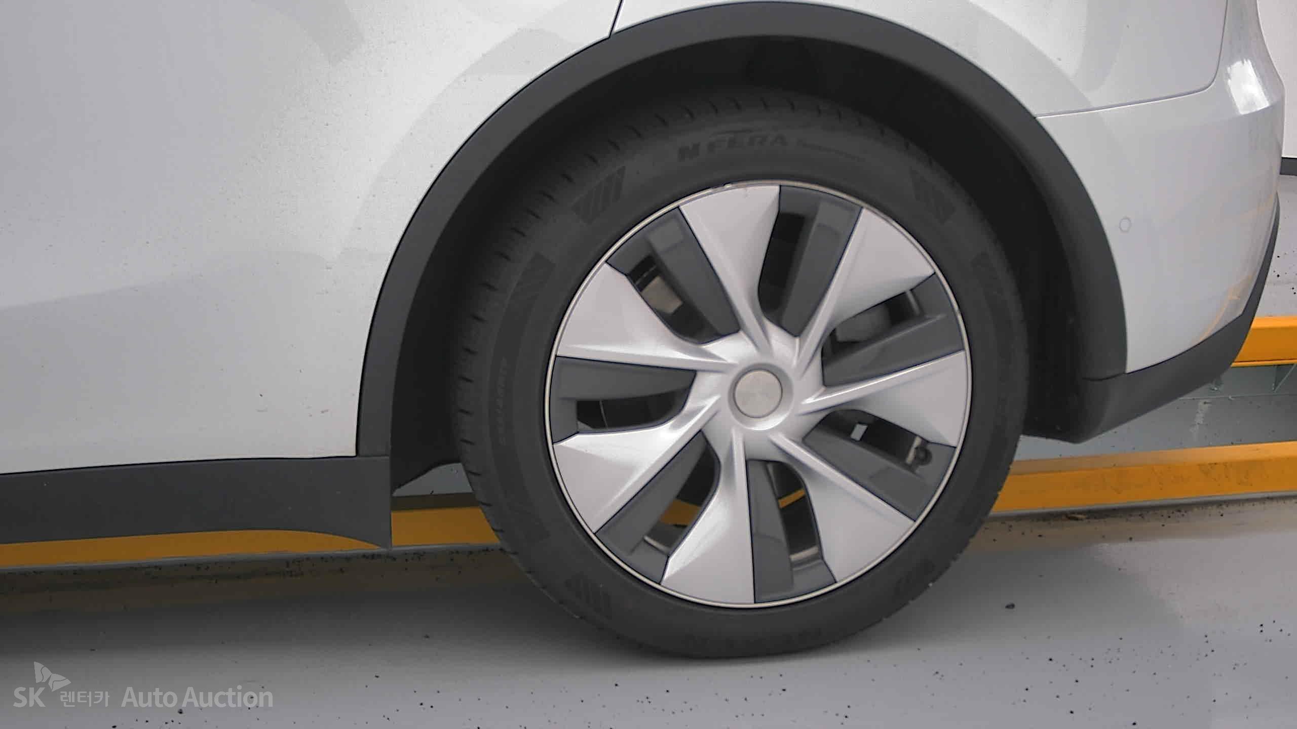 2022 - tesla model y
