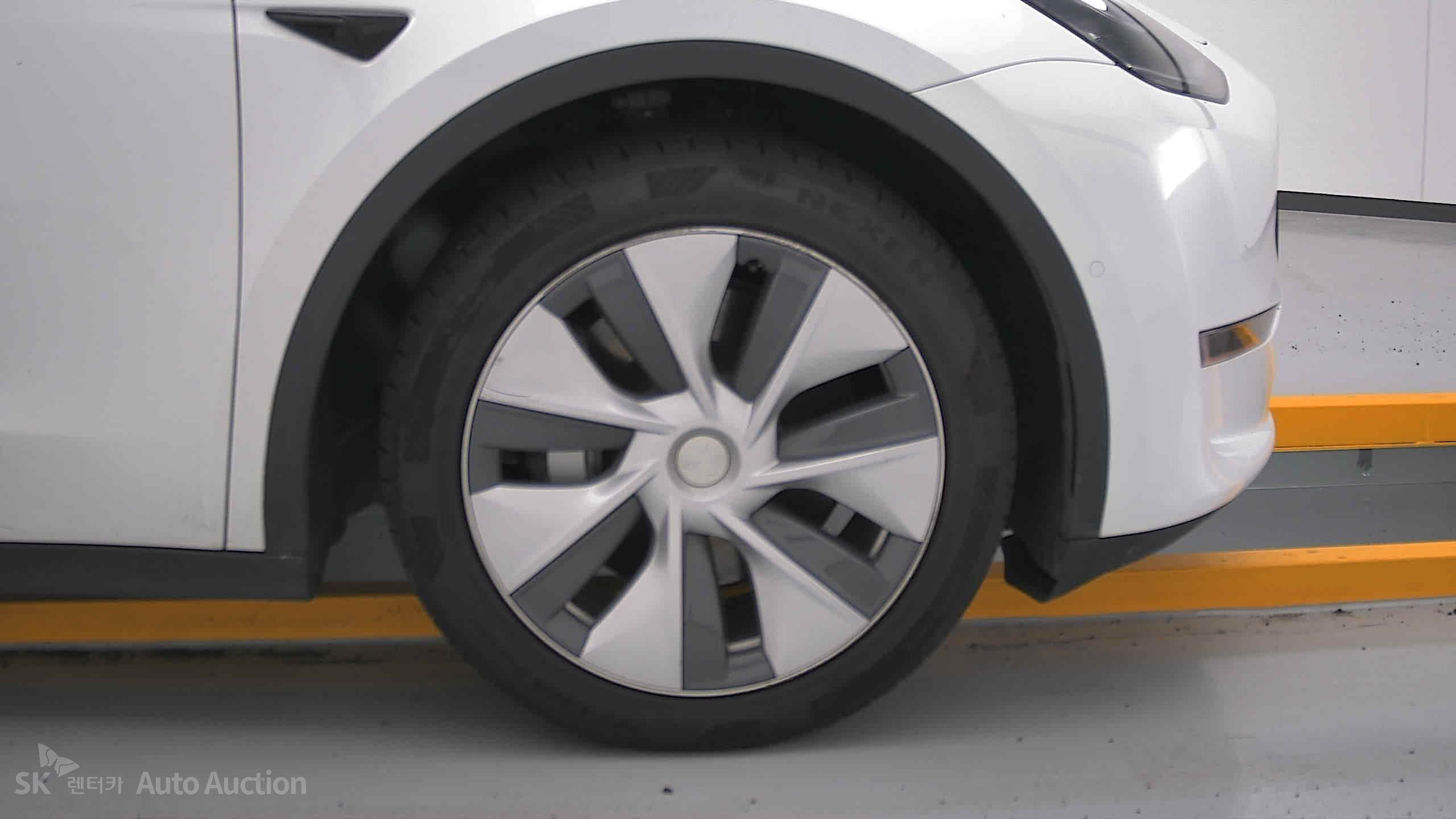 2022 - tesla model y