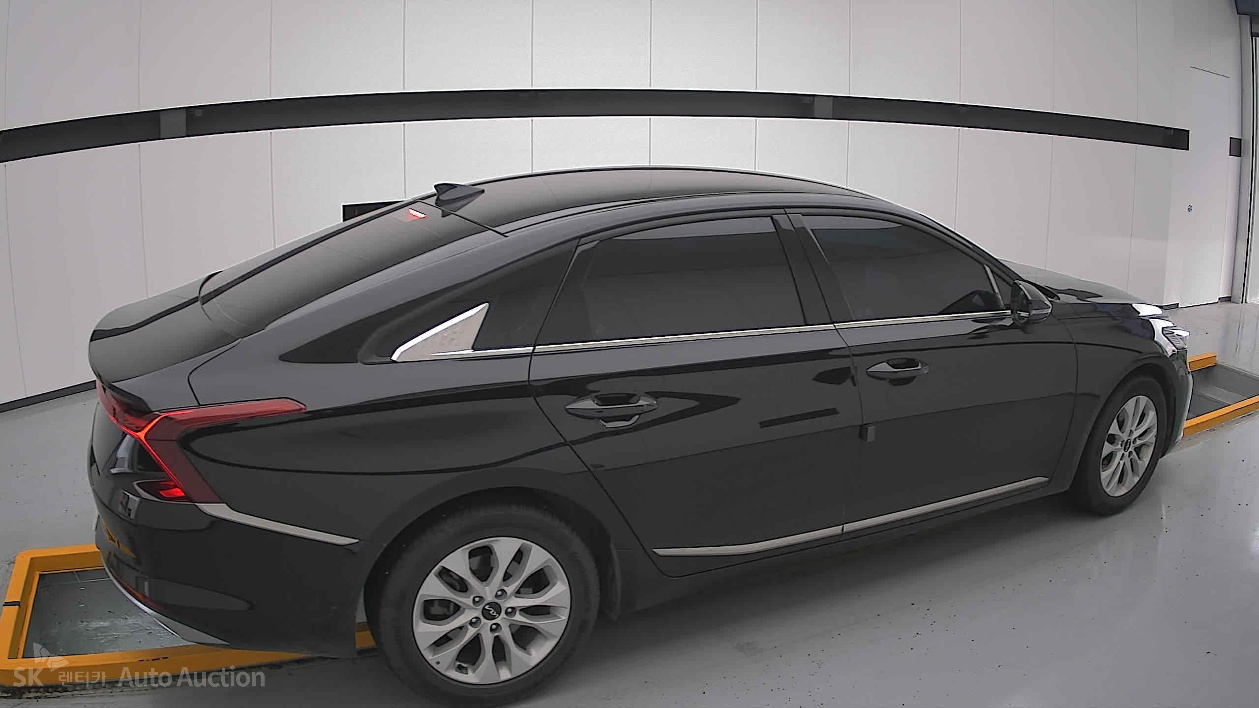 2022 - kia k8
