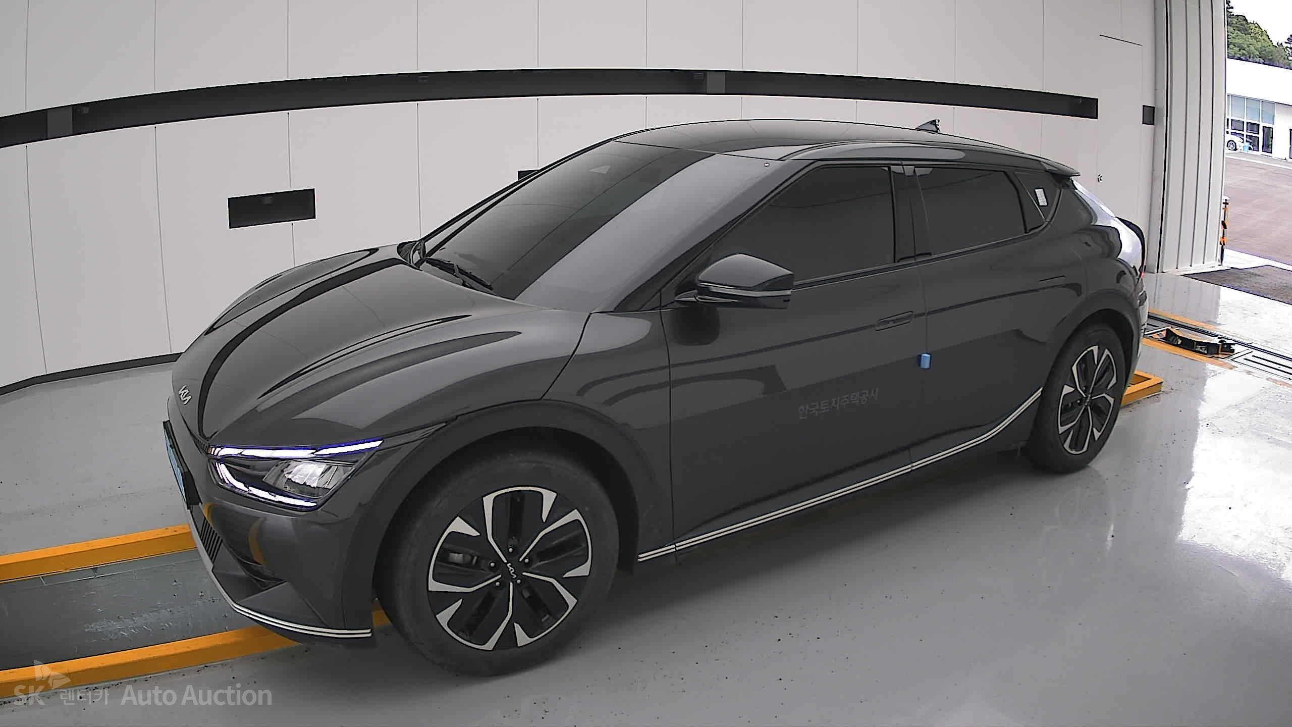 2022 - kia ev6