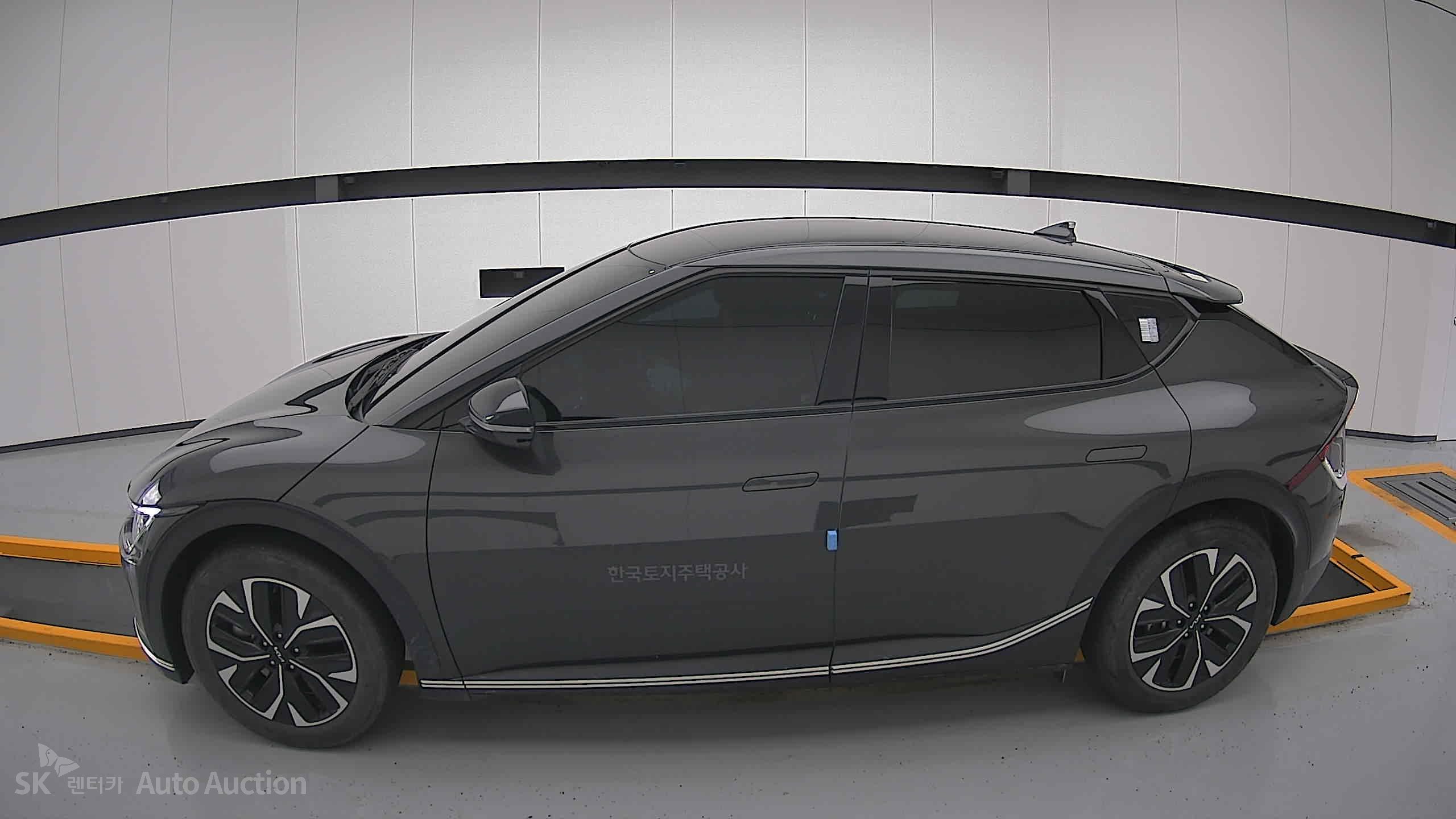 2022 - kia ev6