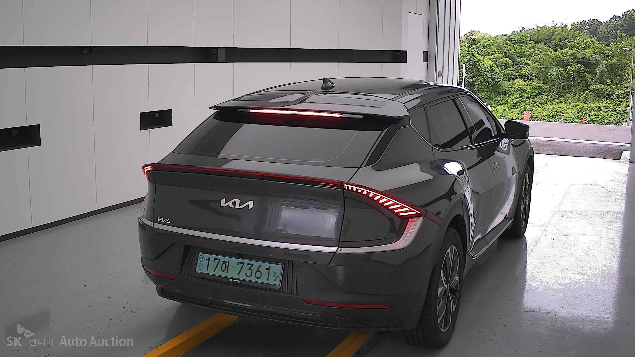 2022 - kia ev6