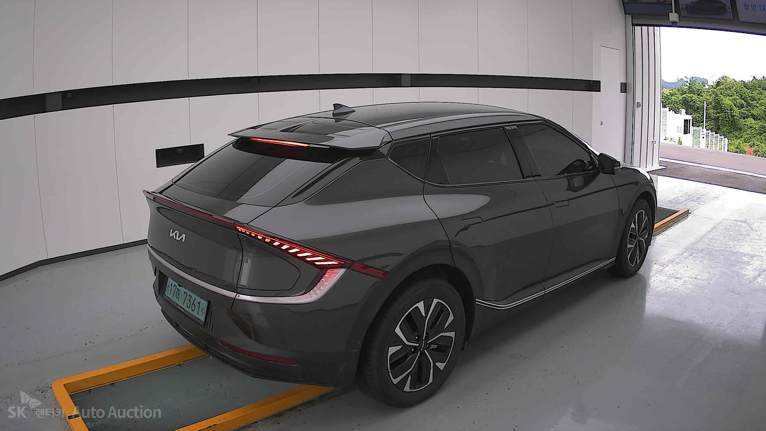 2022 - kia ev6