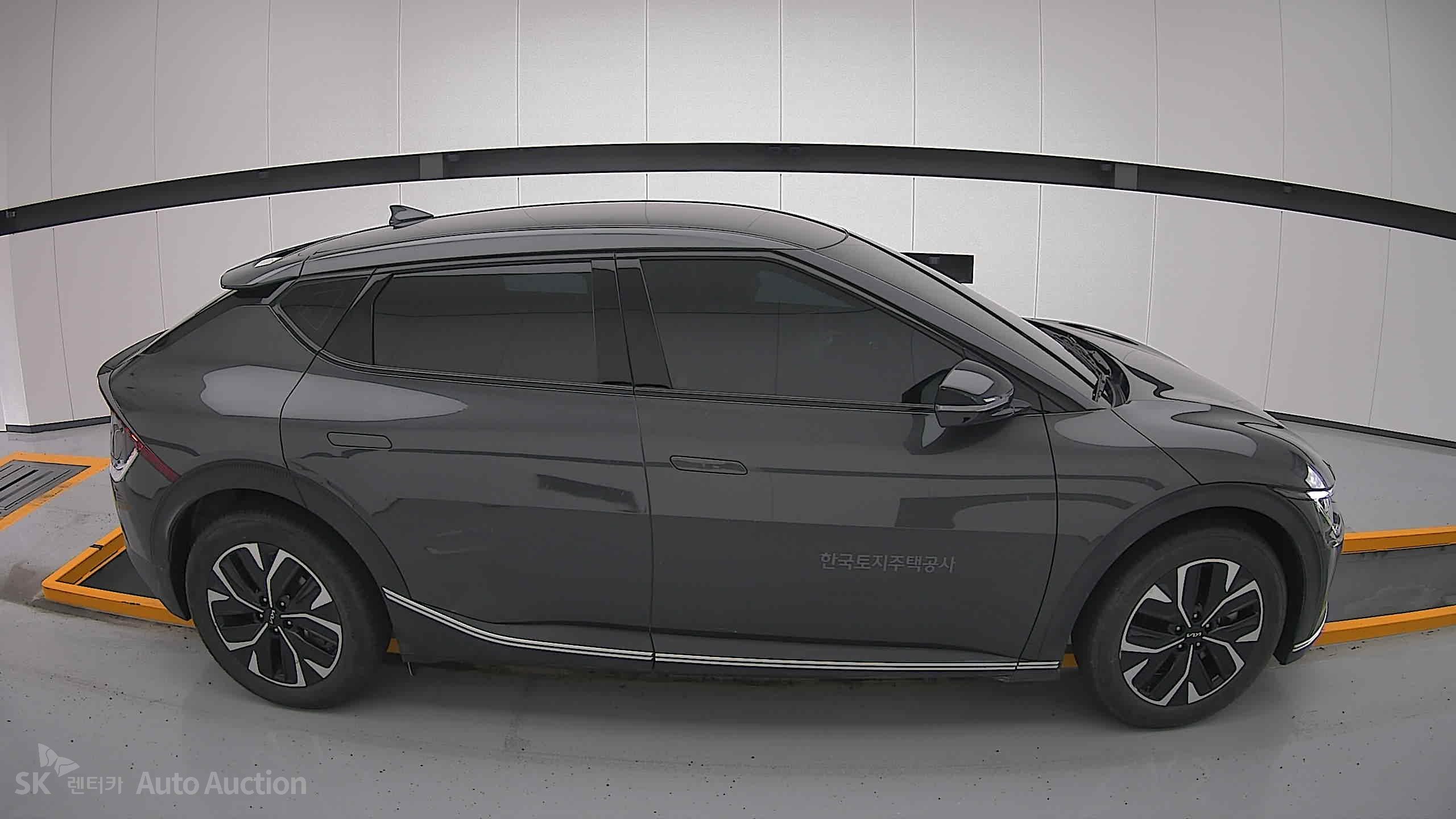 2022 - kia ev6