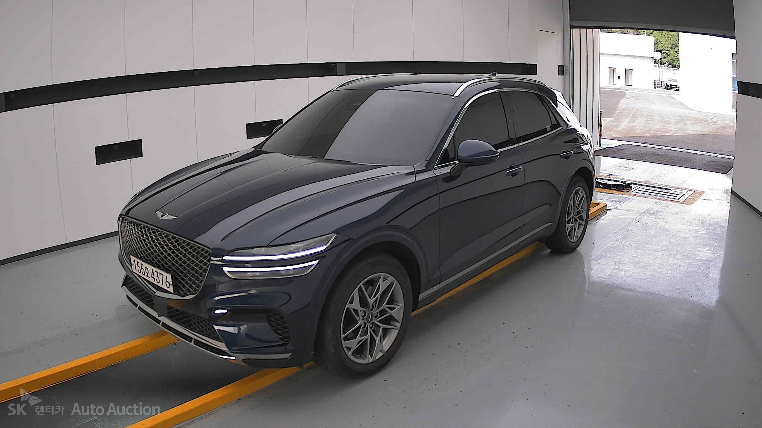 2021 - genesis gv70