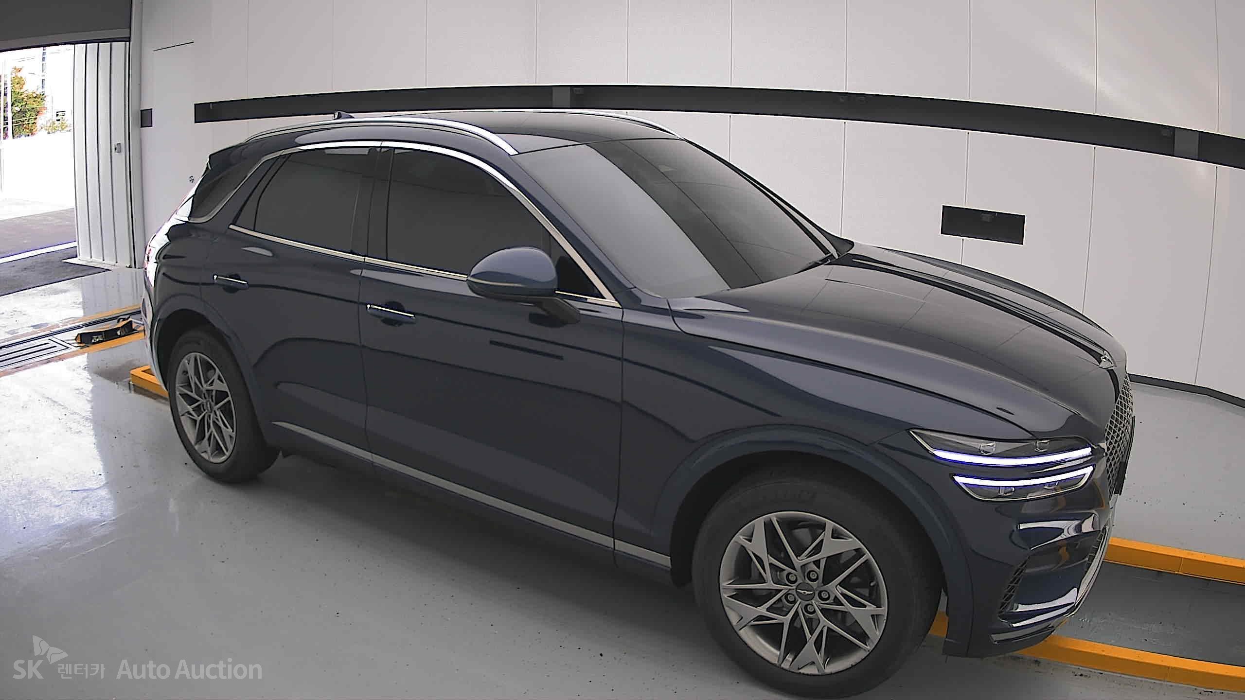 2021 - genesis gv70