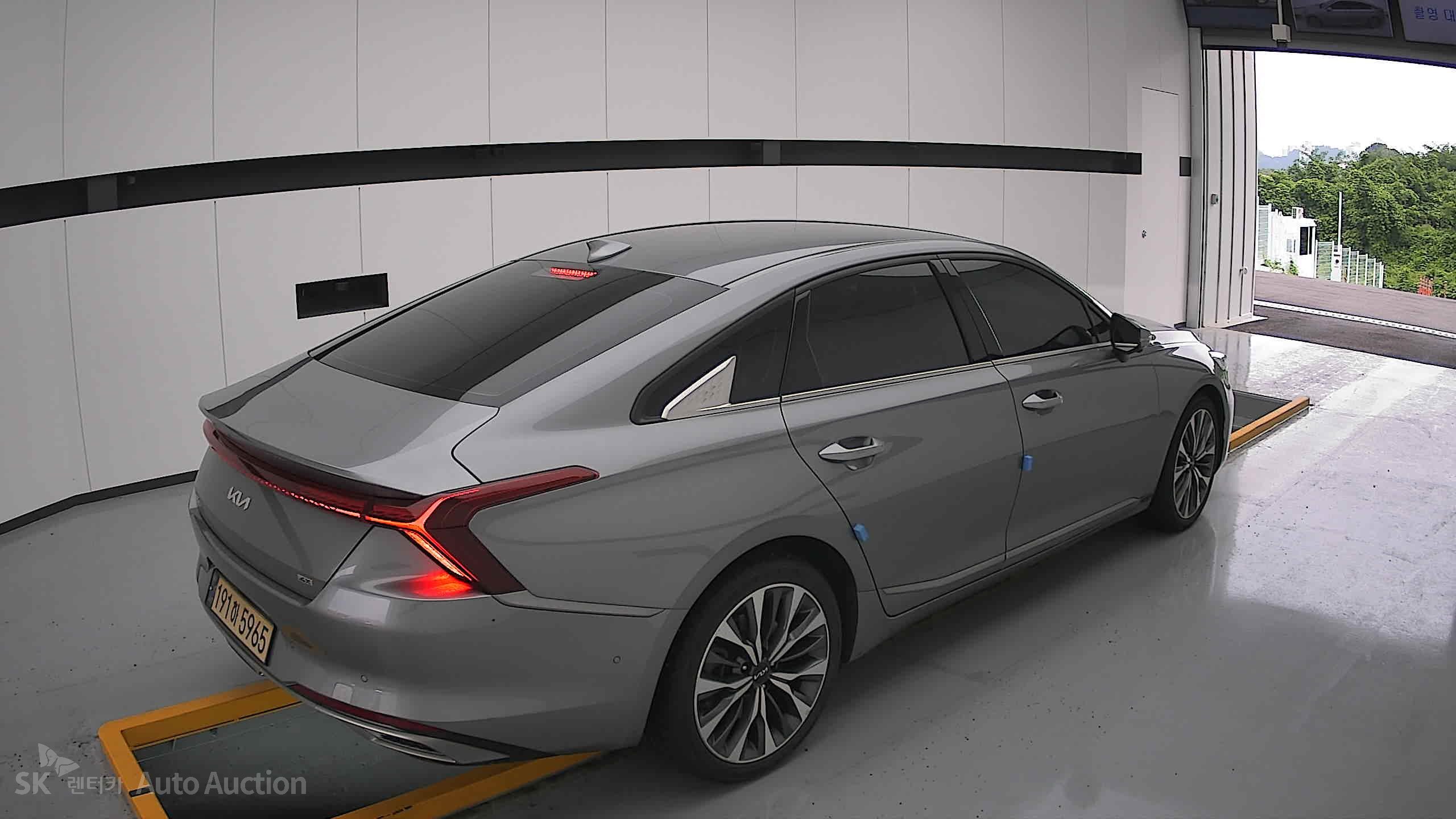 2023 - kia k8