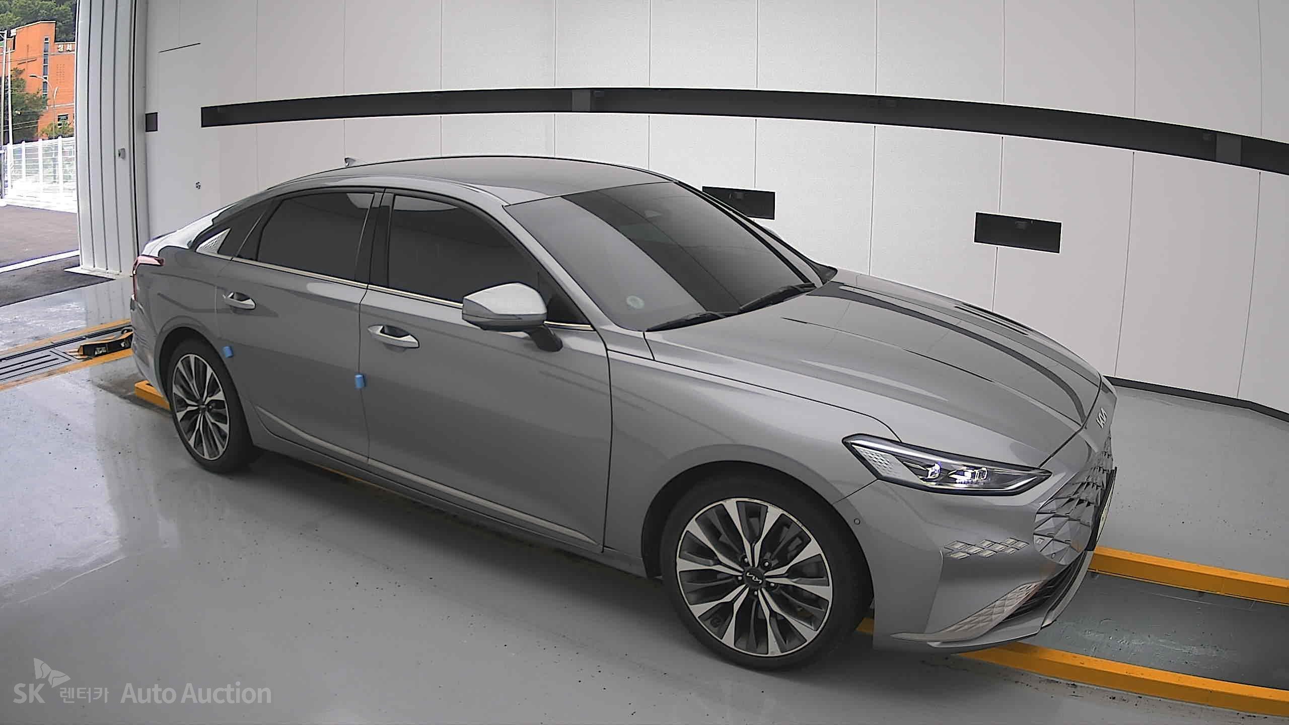 2023 - kia k8