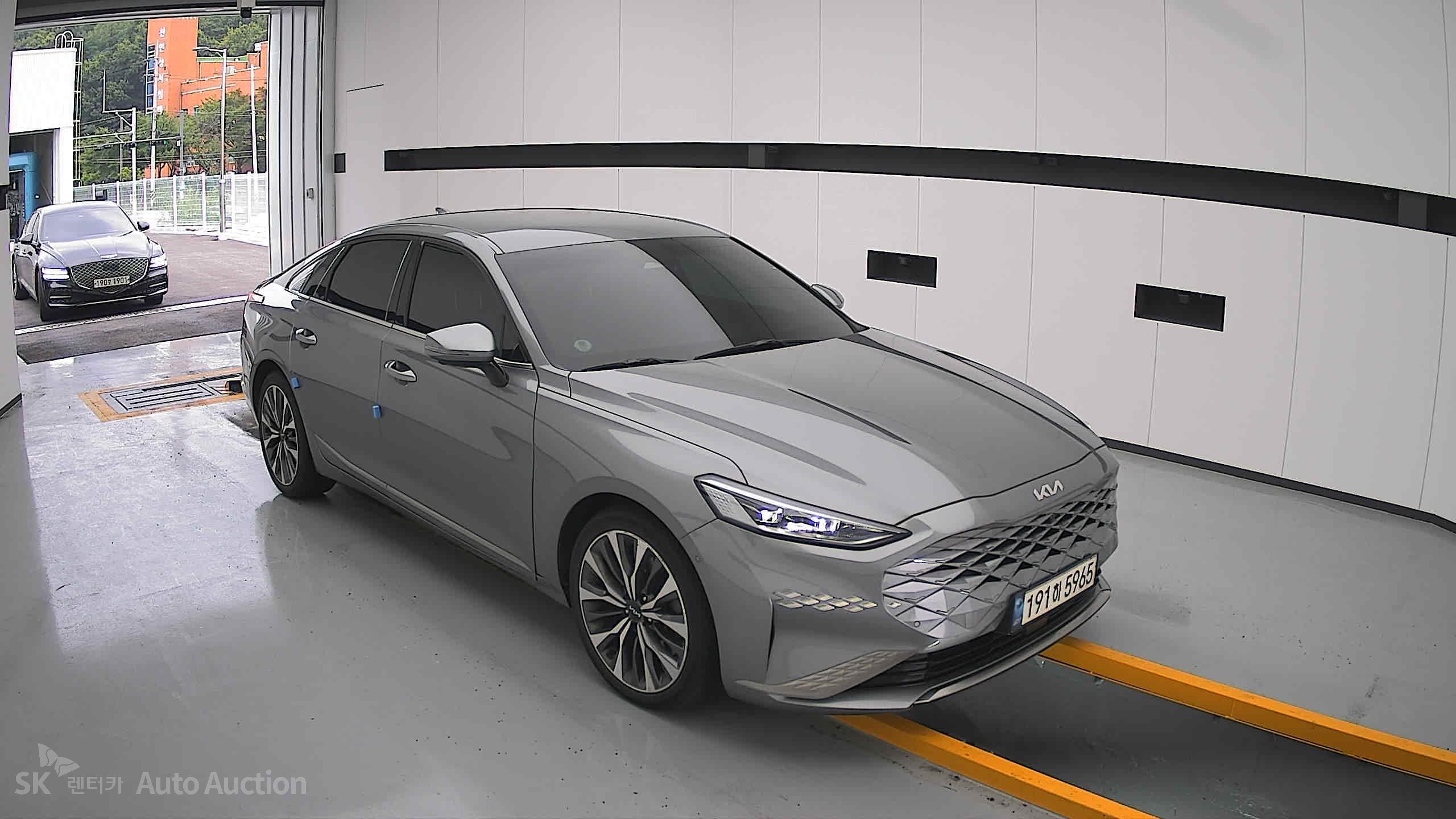 2023 - kia k8