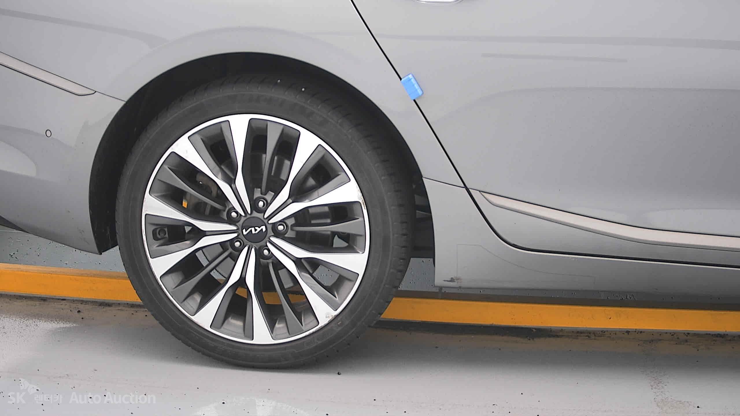 2023 - kia k8