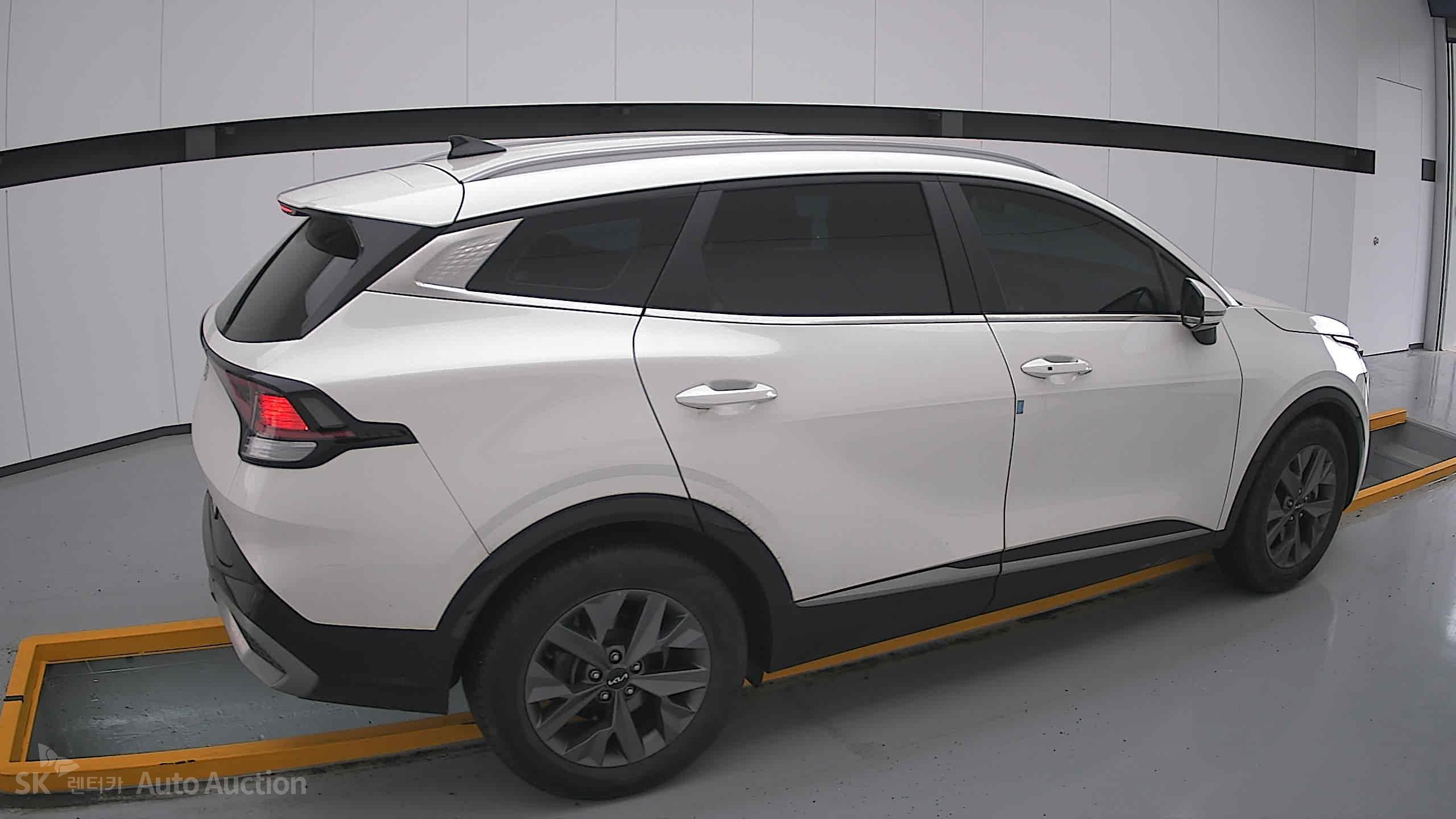 2023 - kia sportage