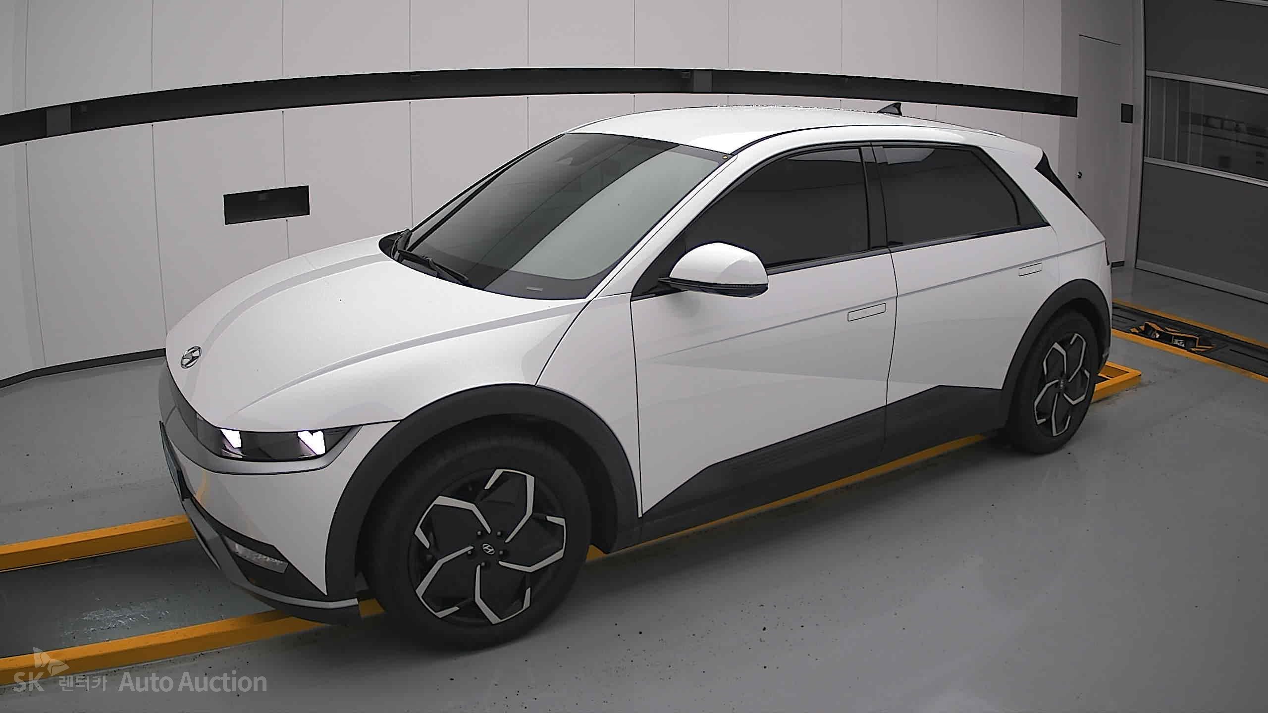 2022 - hyundai ioniq
