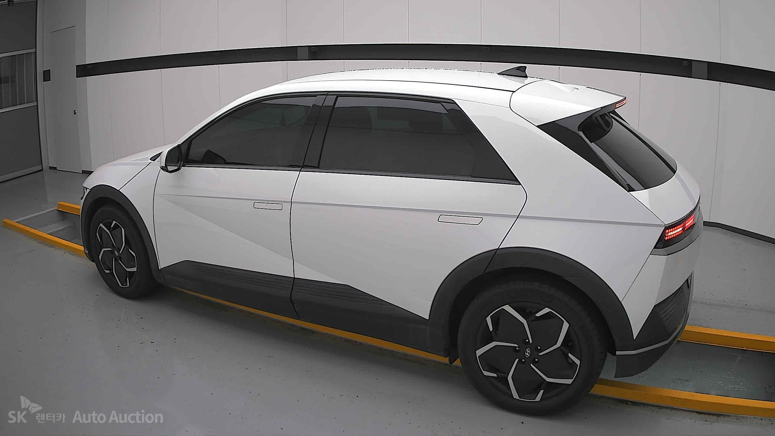 2022 - hyundai ioniq