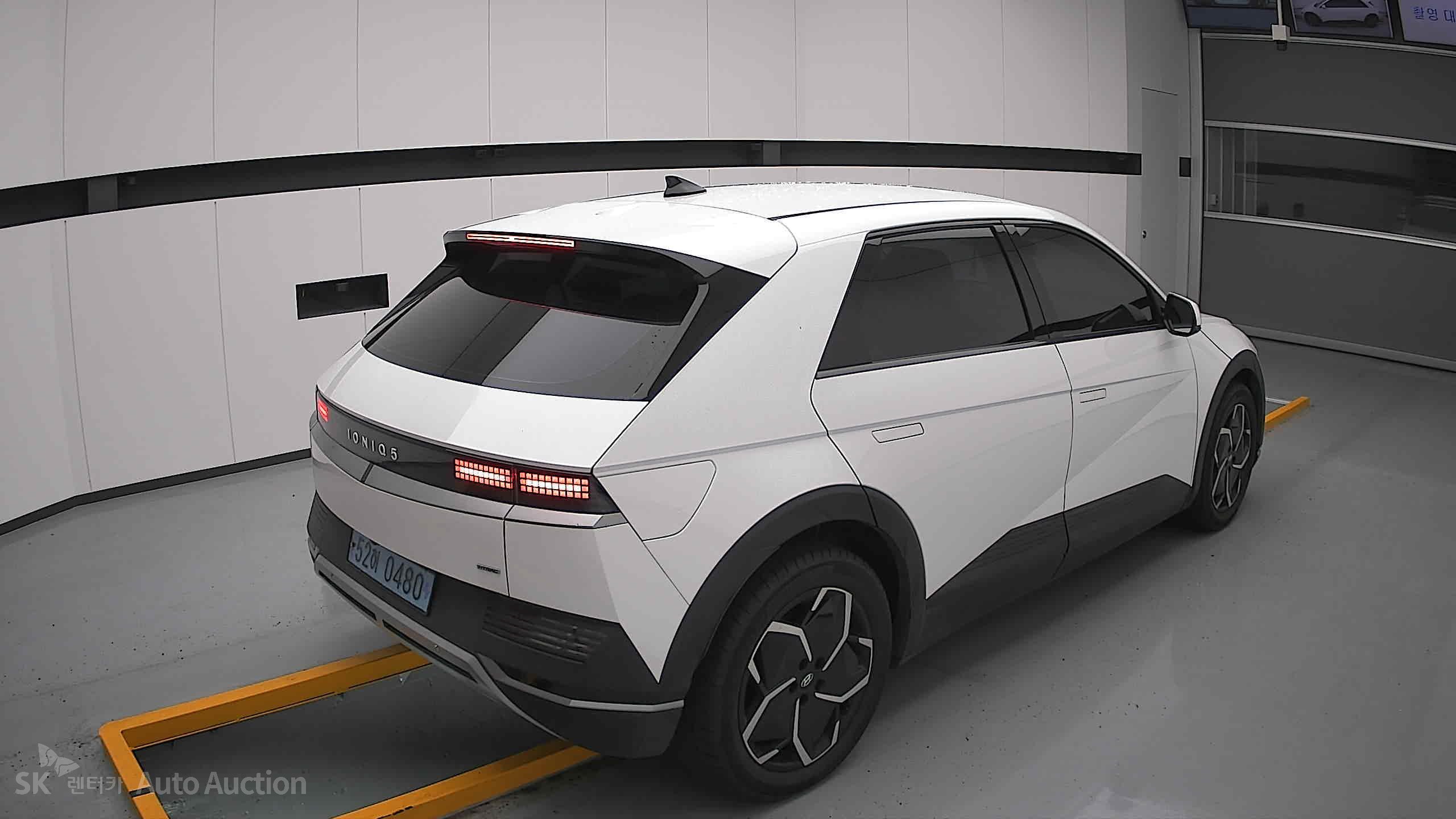 2022 - hyundai ioniq