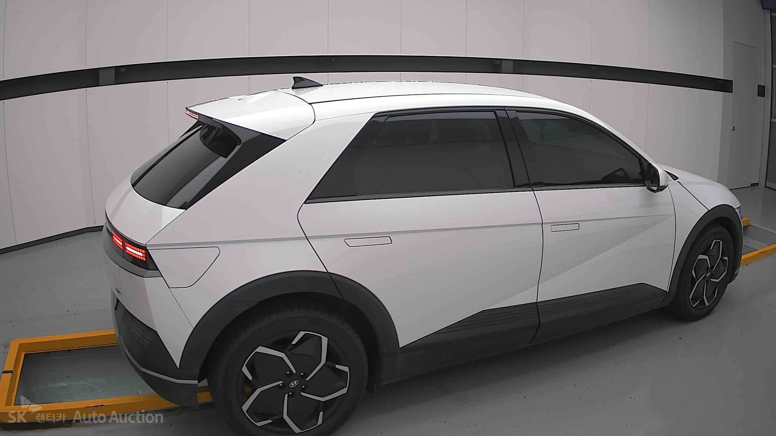 2022 - hyundai ioniq