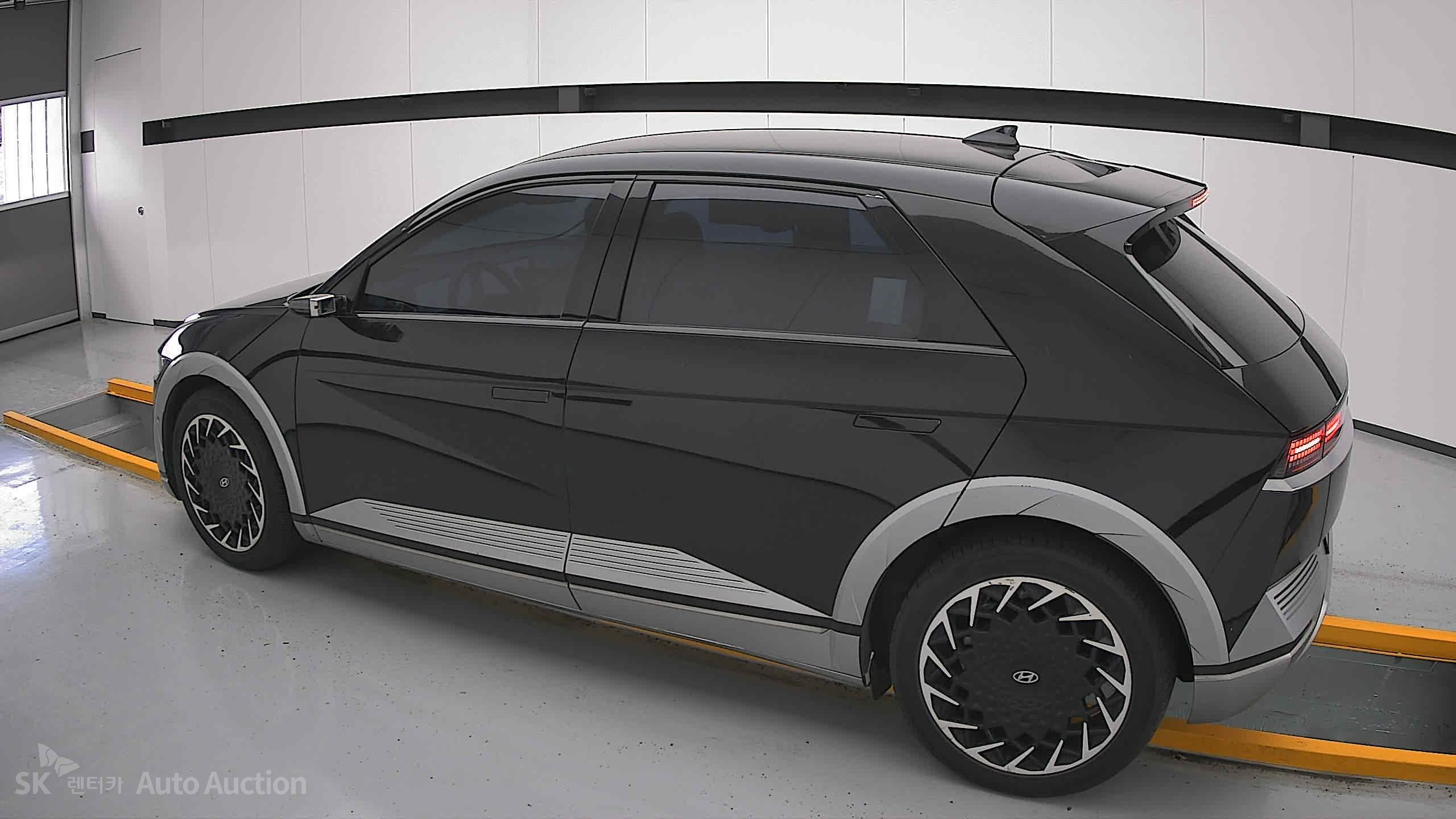 2022 - hyundai ioniq