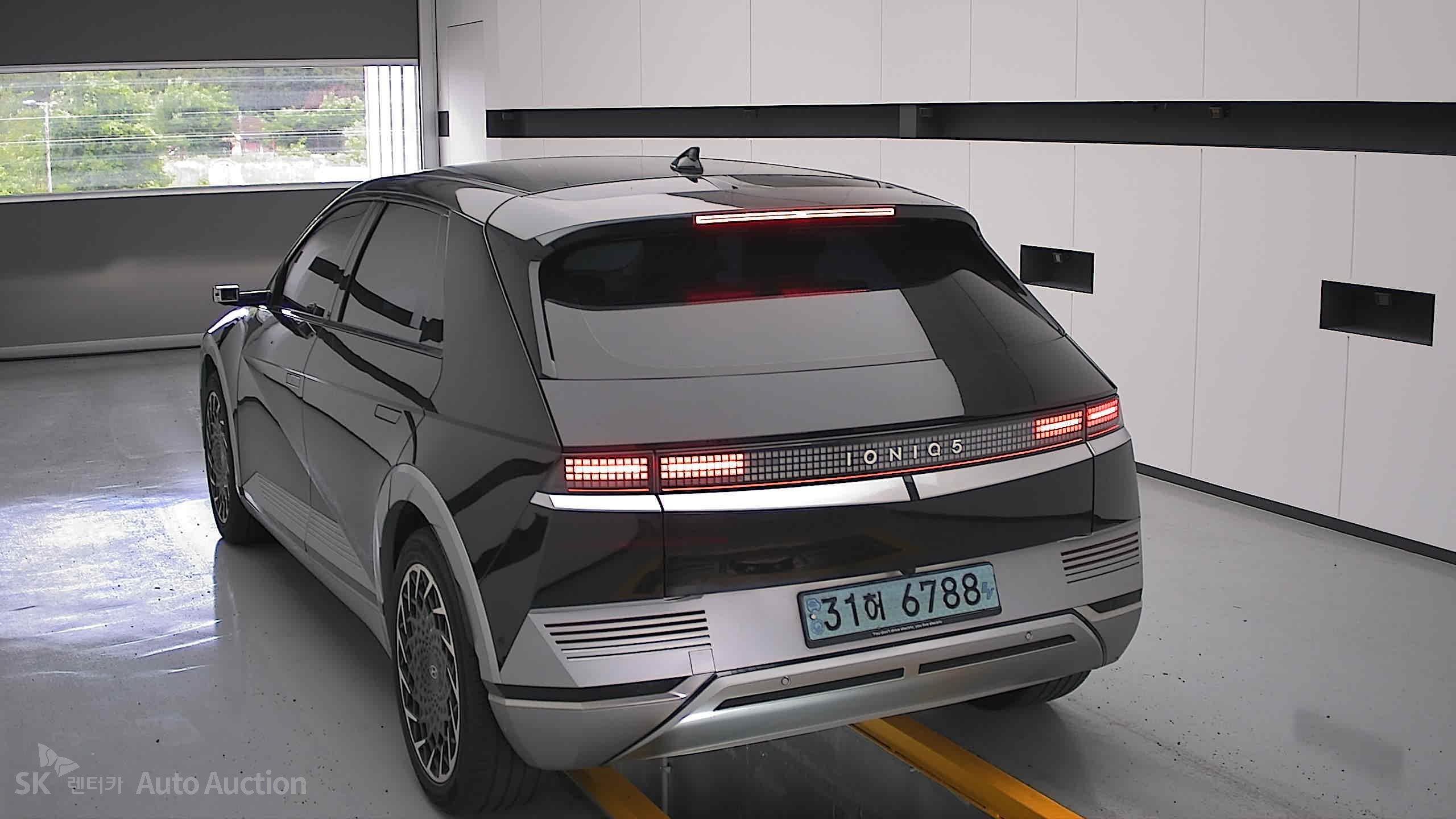 2022 - hyundai ioniq