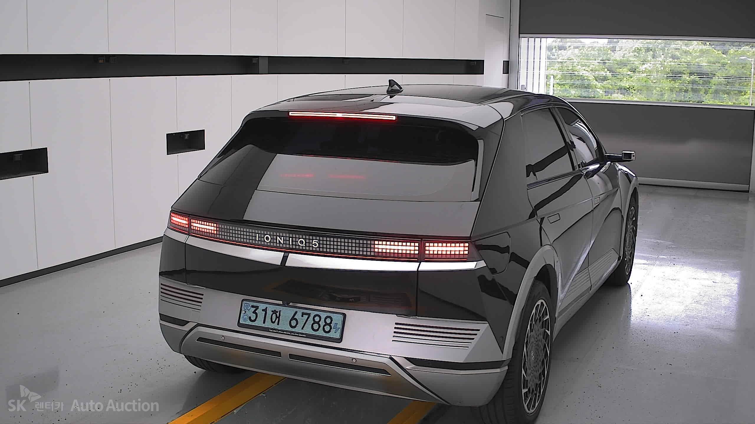 2022 - hyundai ioniq