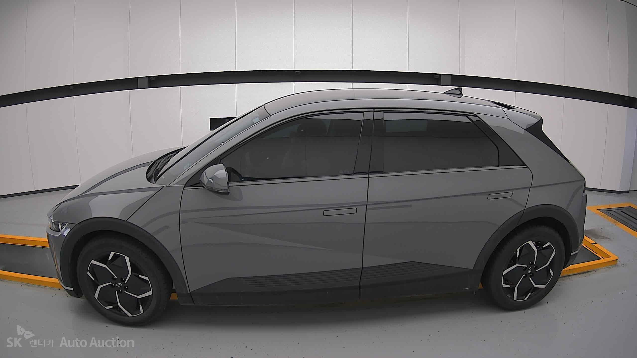 2023 - hyundai ioniq
