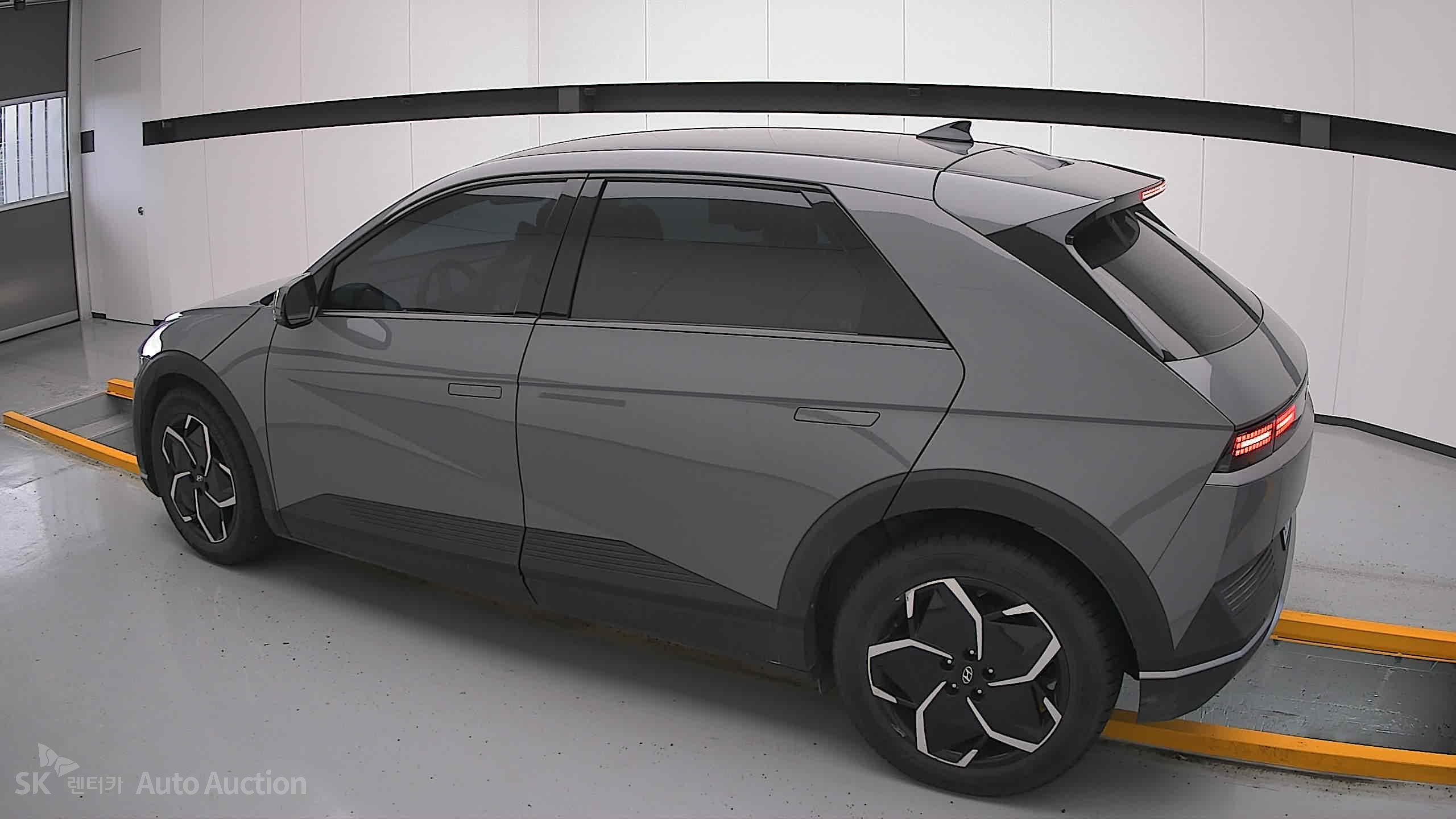 2023 - hyundai ioniq