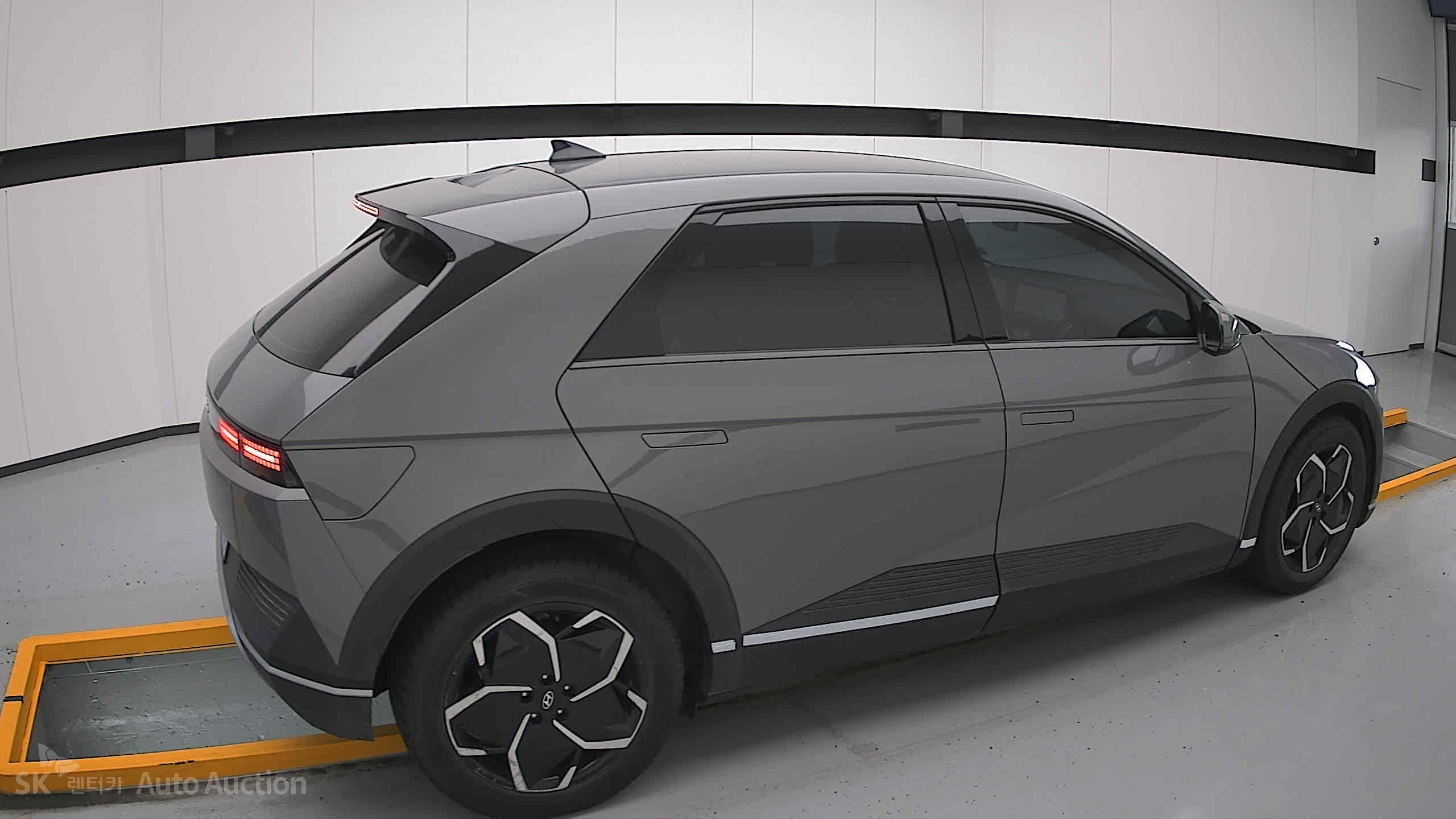 2023 - hyundai ioniq