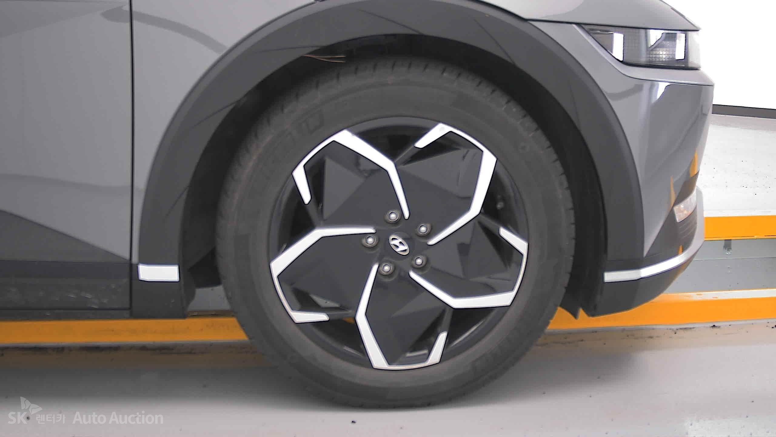 2023 - hyundai ioniq