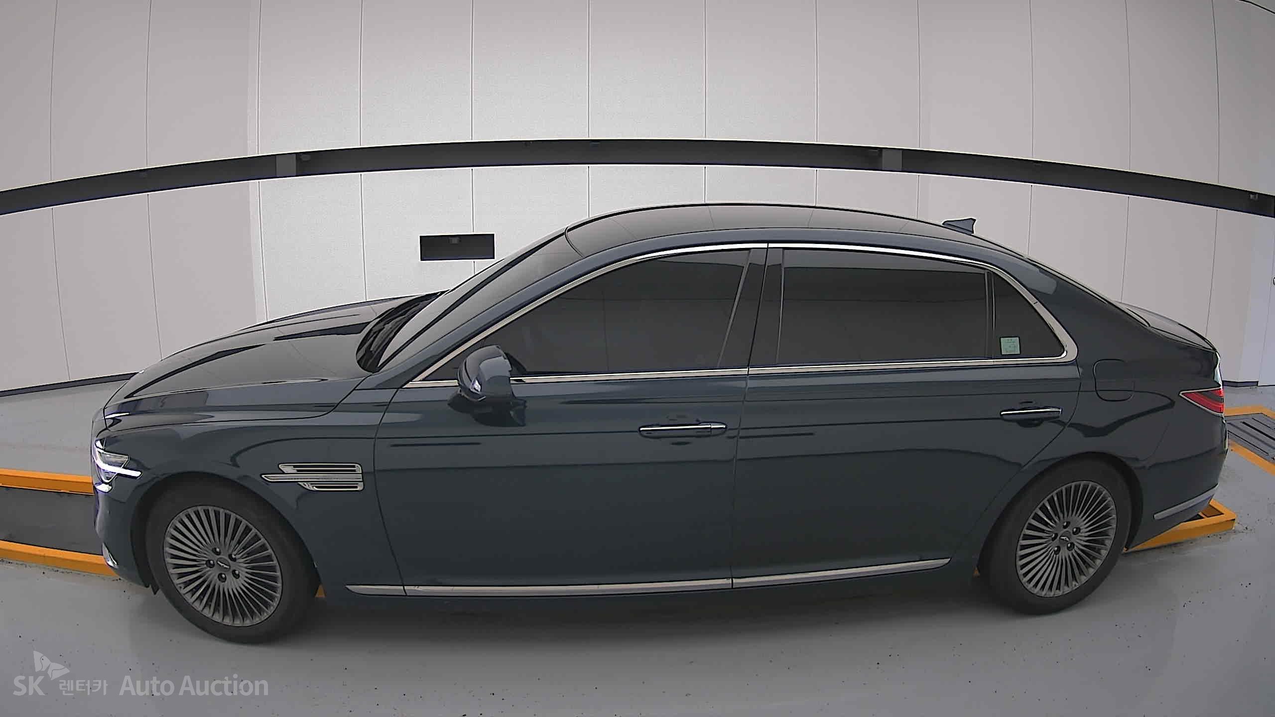 2021 - genesis g90