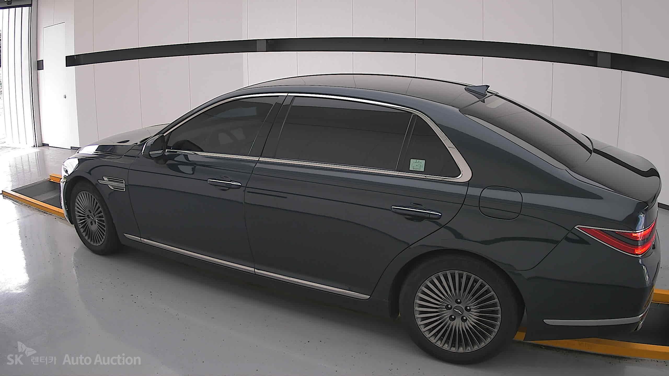 2021 - genesis g90