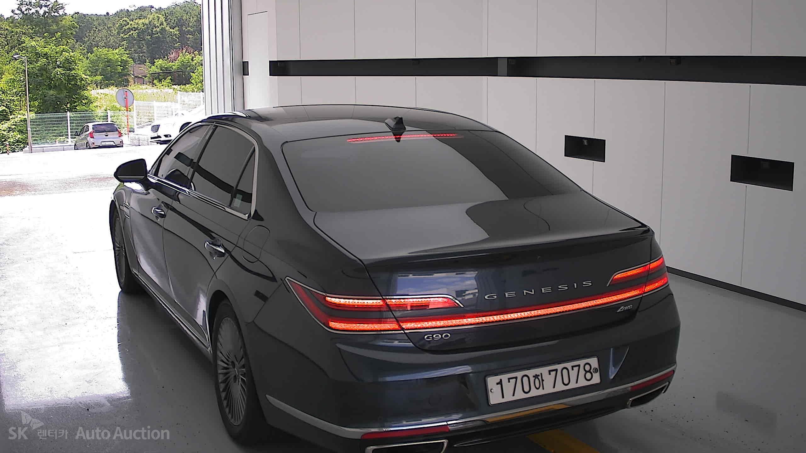 2021 - genesis g90