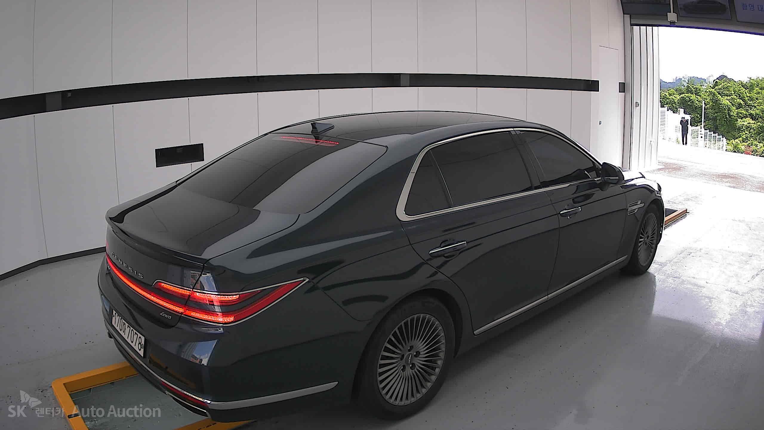 2021 - genesis g90