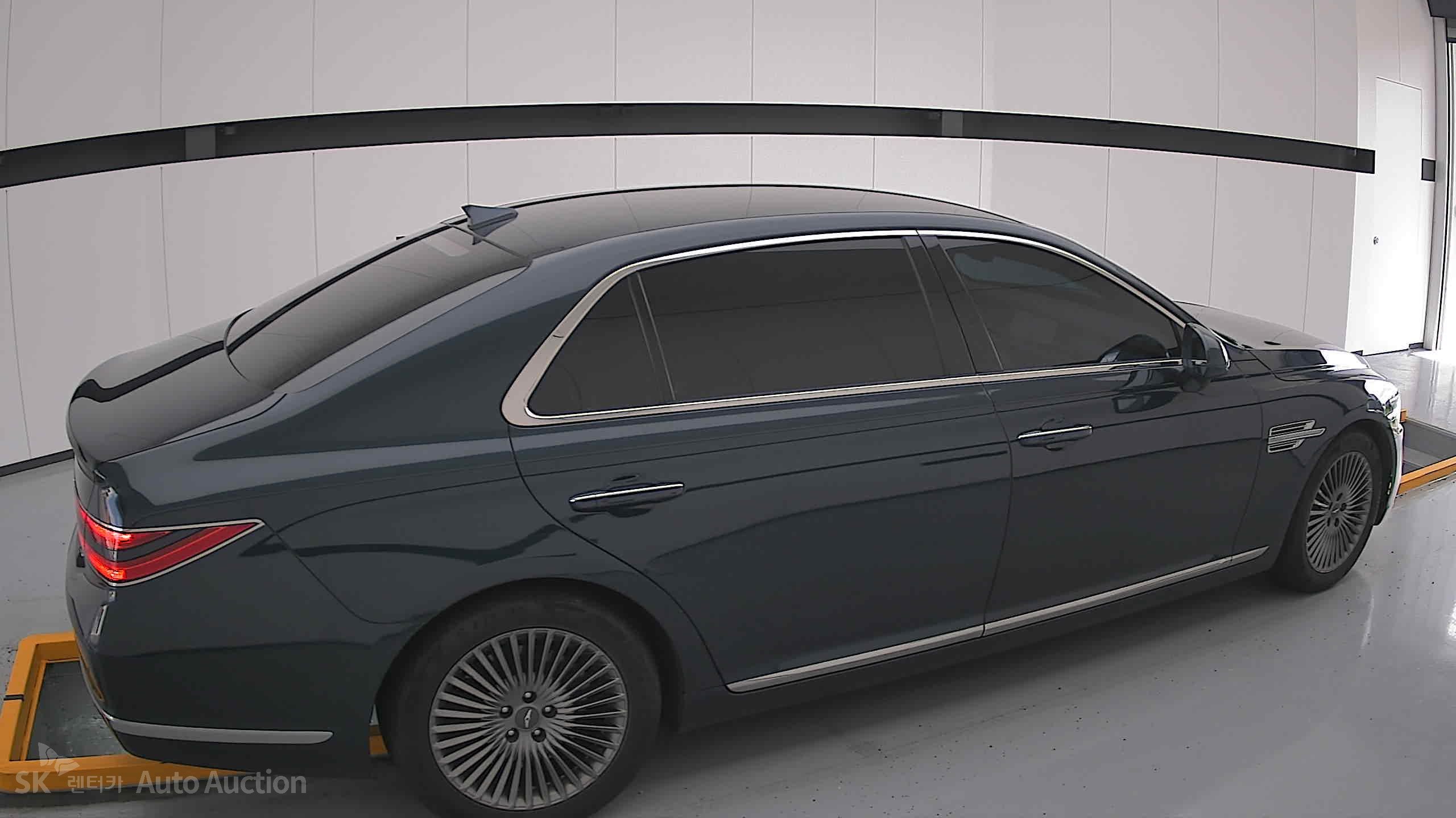 2021 - genesis g90