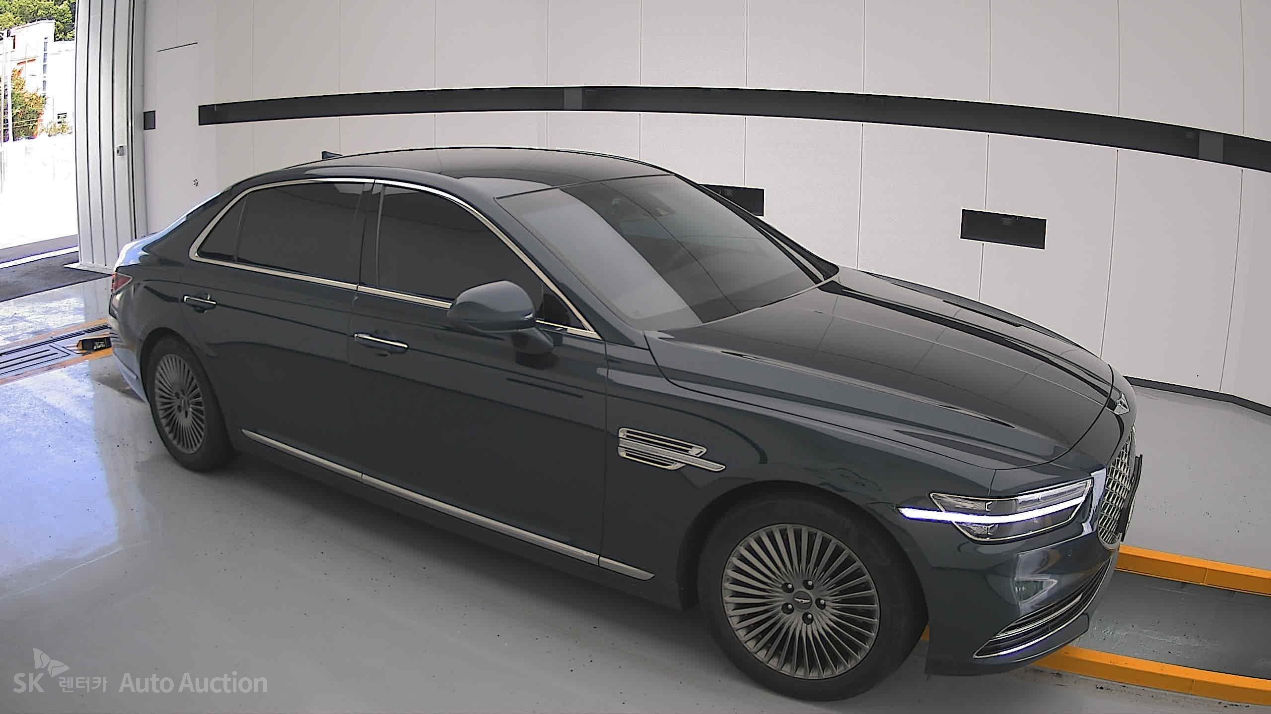 2021 - genesis g90