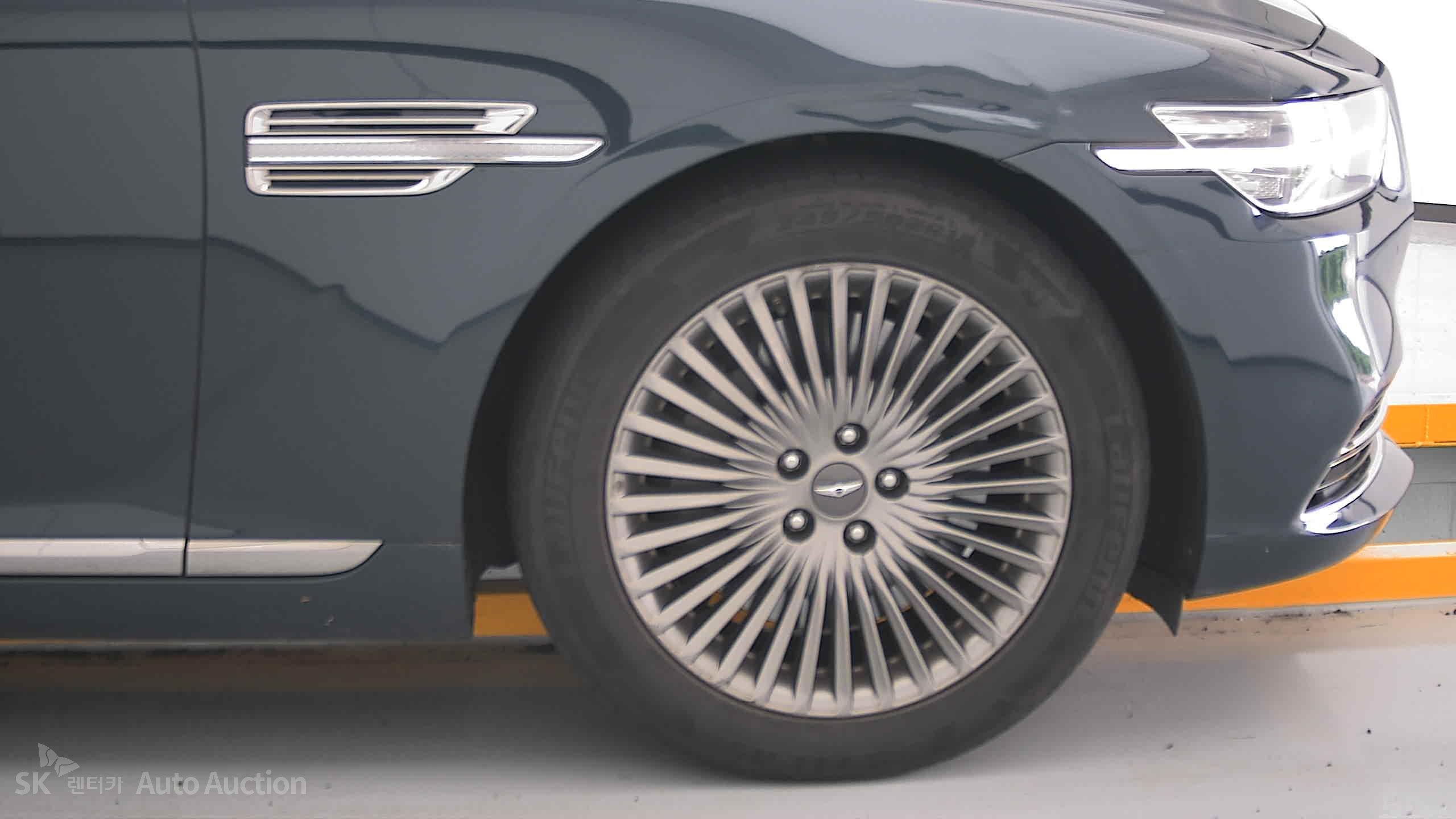 2021 - genesis g90
