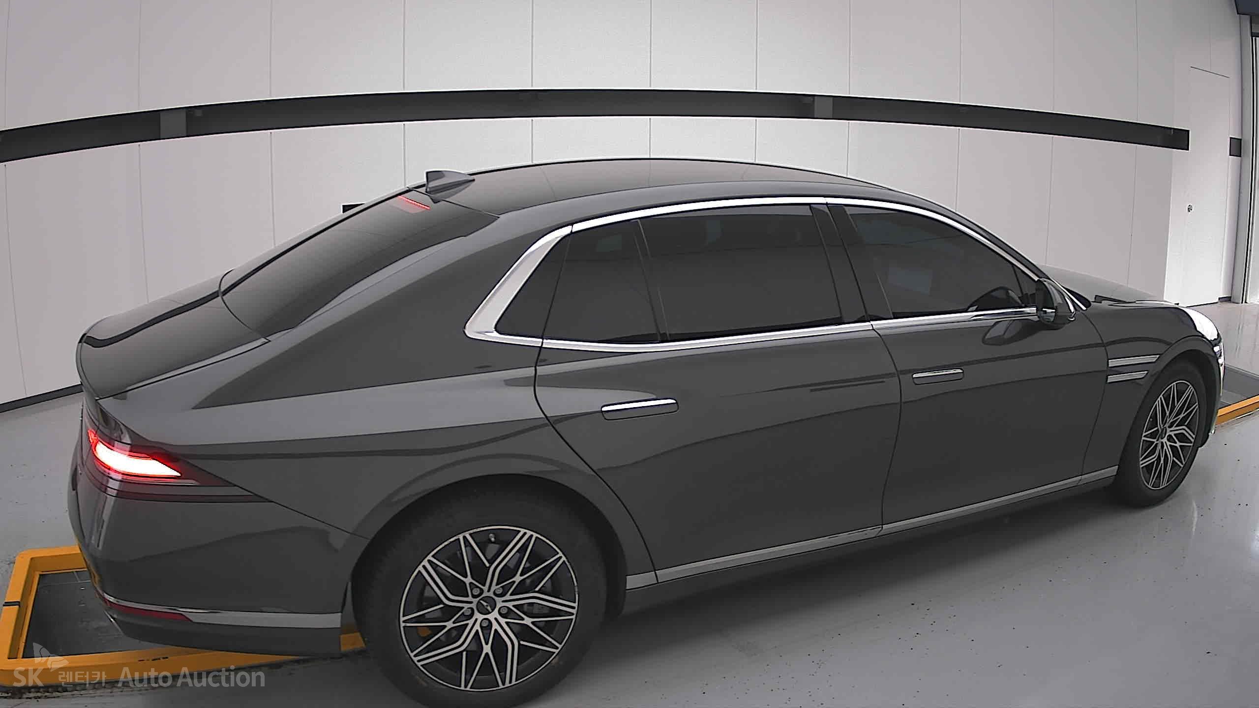 2023 - genesis g90