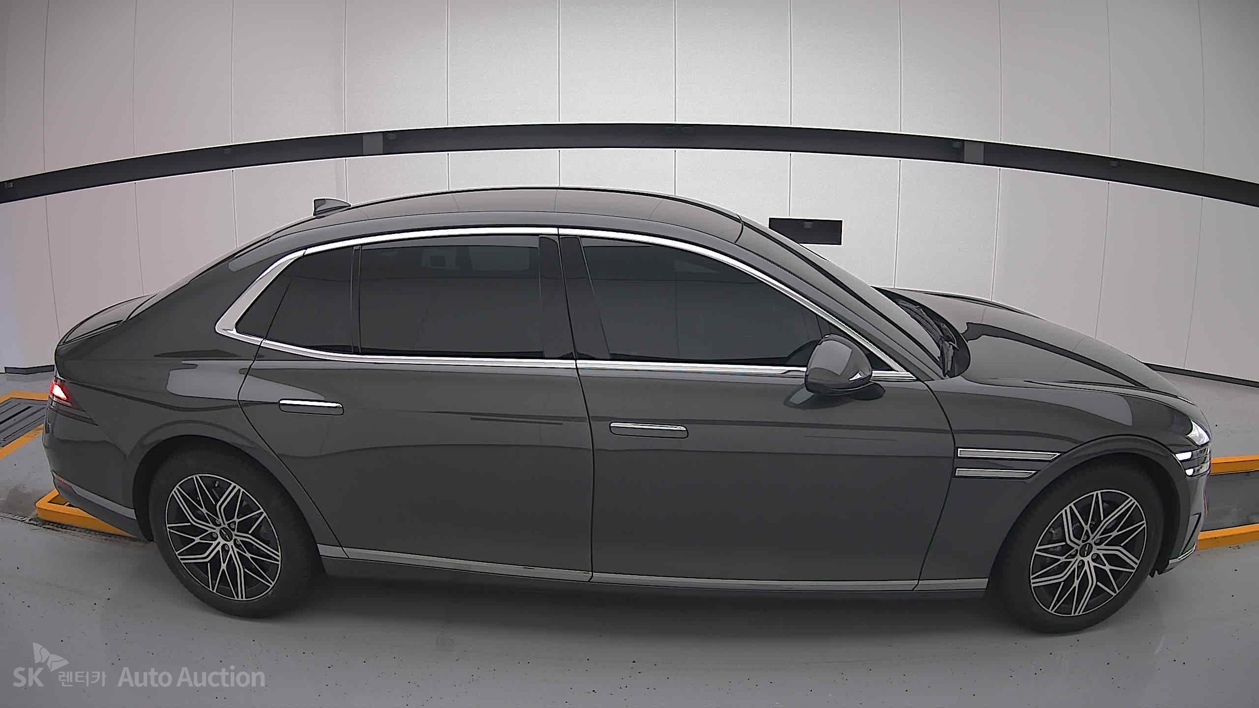 2023 - genesis g90