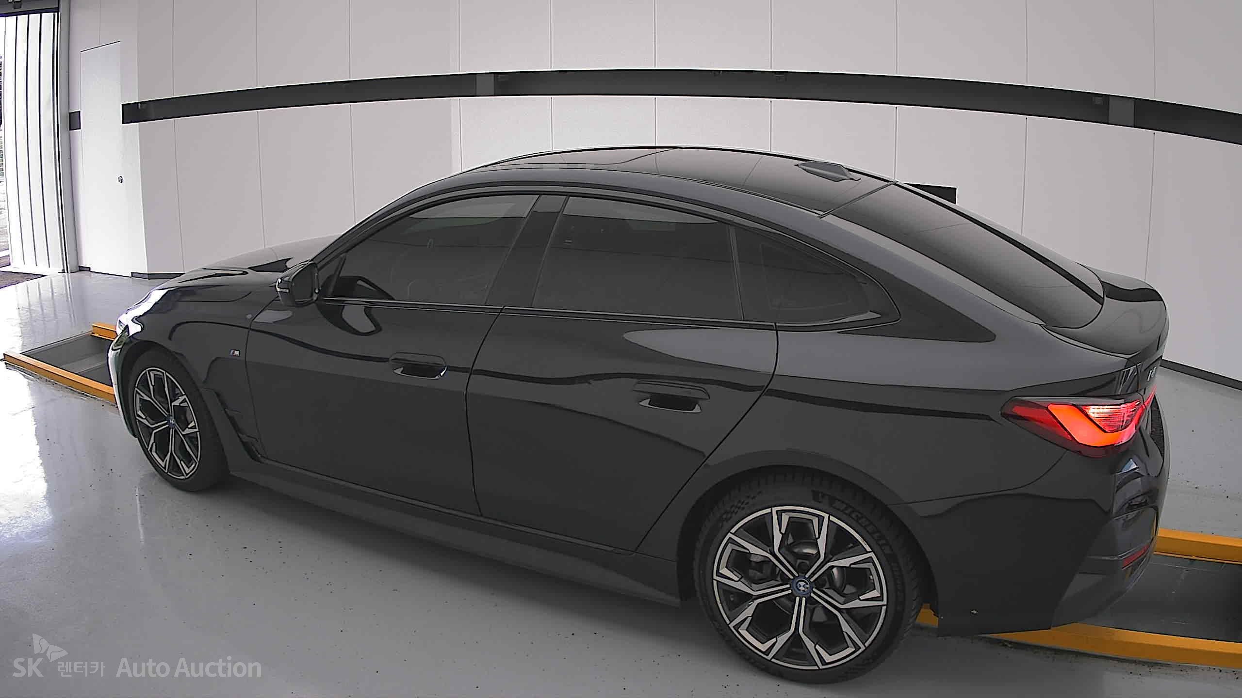 2022 - bmw i4 edrive40