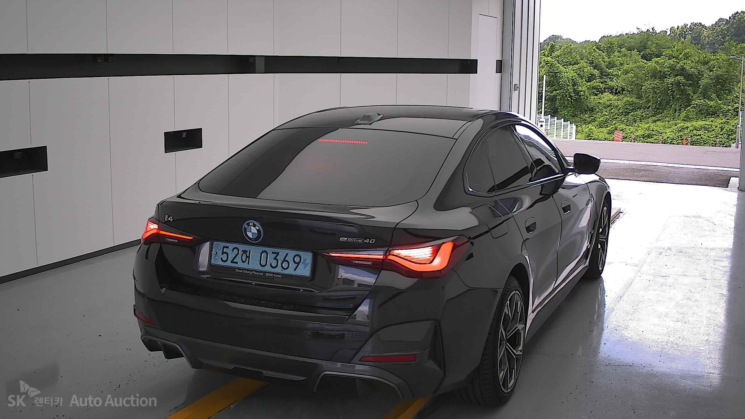 2022 - bmw i4 edrive40