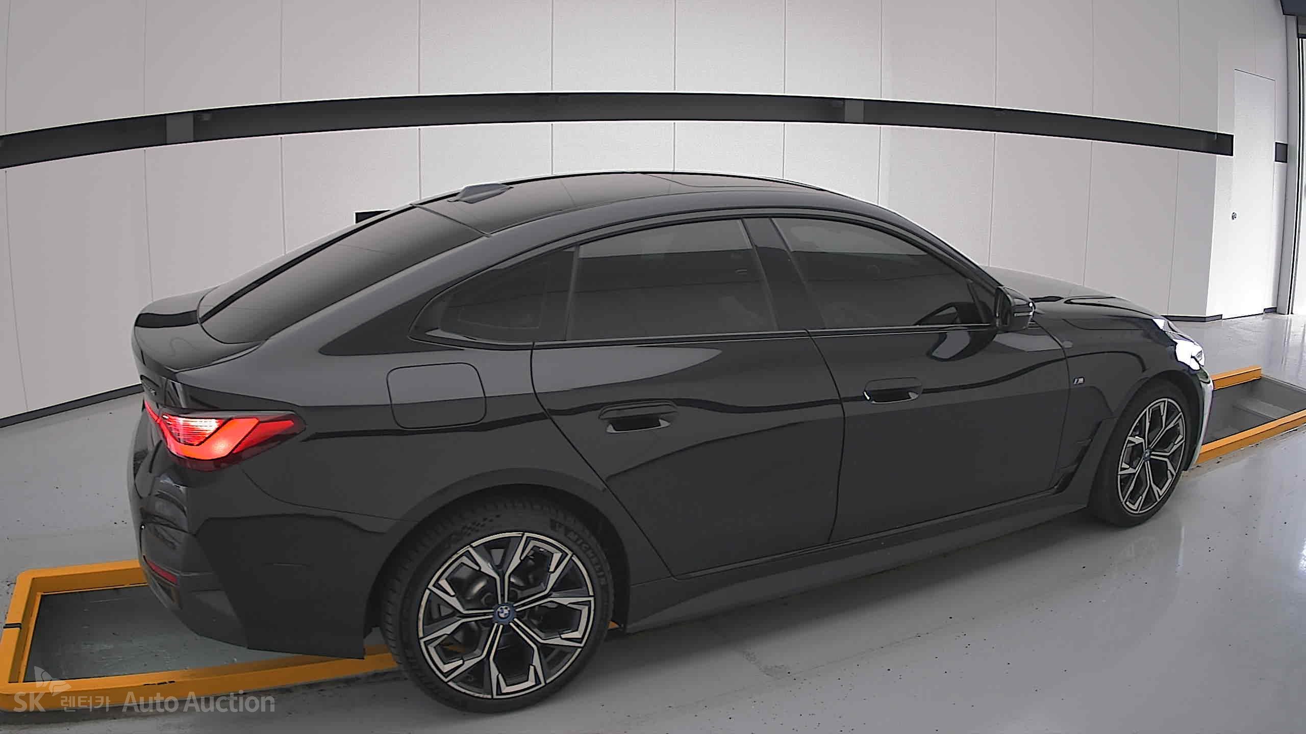 2022 - bmw i4 edrive40