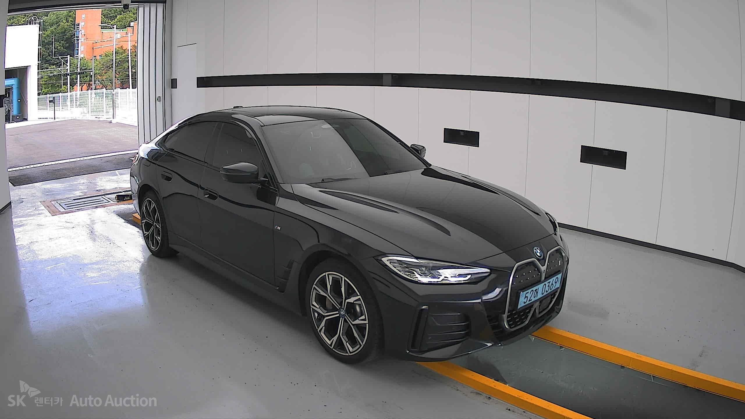 2022 - bmw i4 edrive40