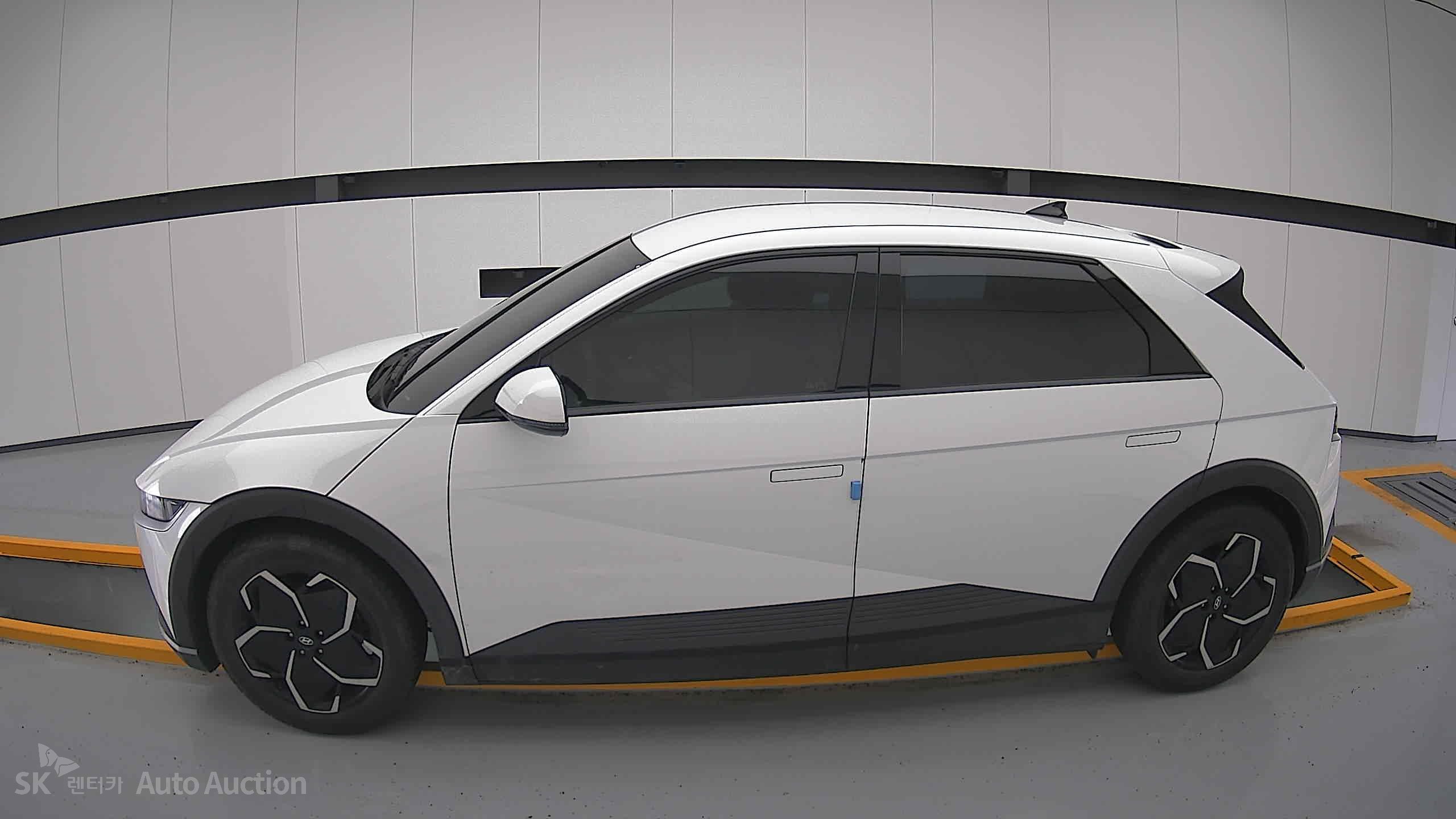 2022 - hyundai ioniq