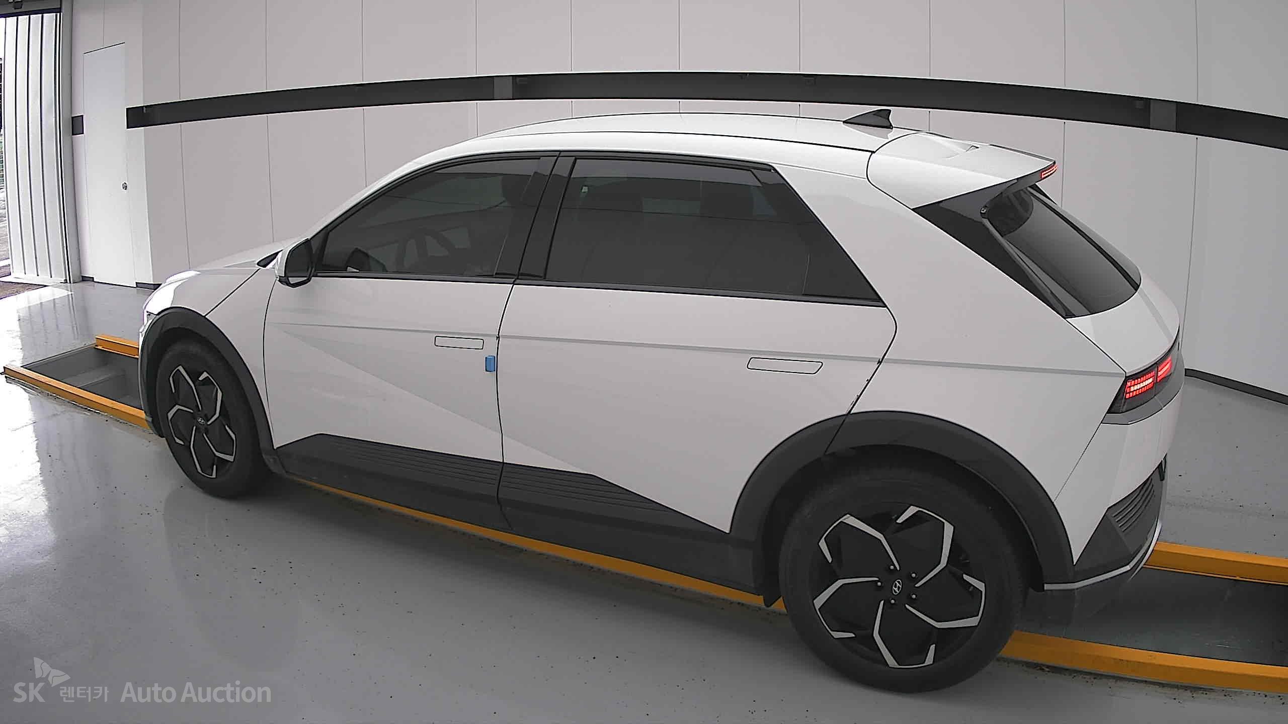 2022 - hyundai ioniq