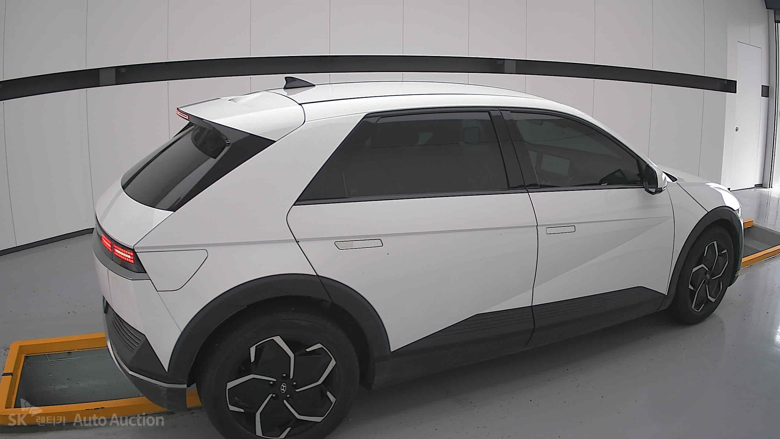 2022 - hyundai ioniq