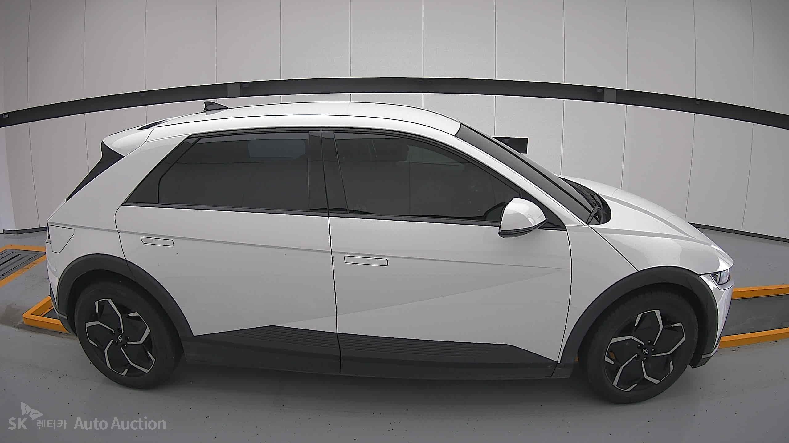 2022 - hyundai ioniq